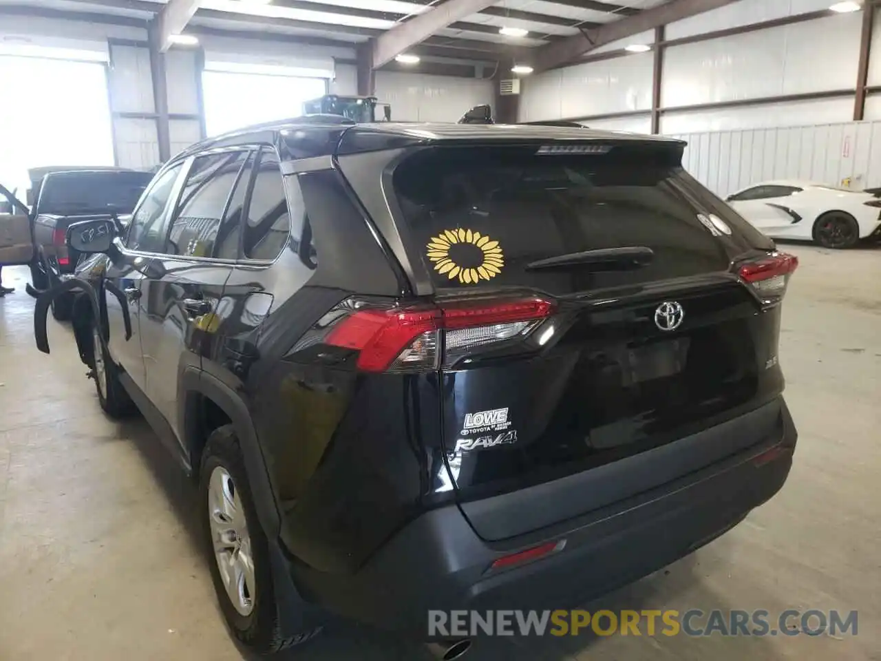 3 Photograph of a damaged car 2T3W1RFV6KW010478 TOYOTA RAV4 2019