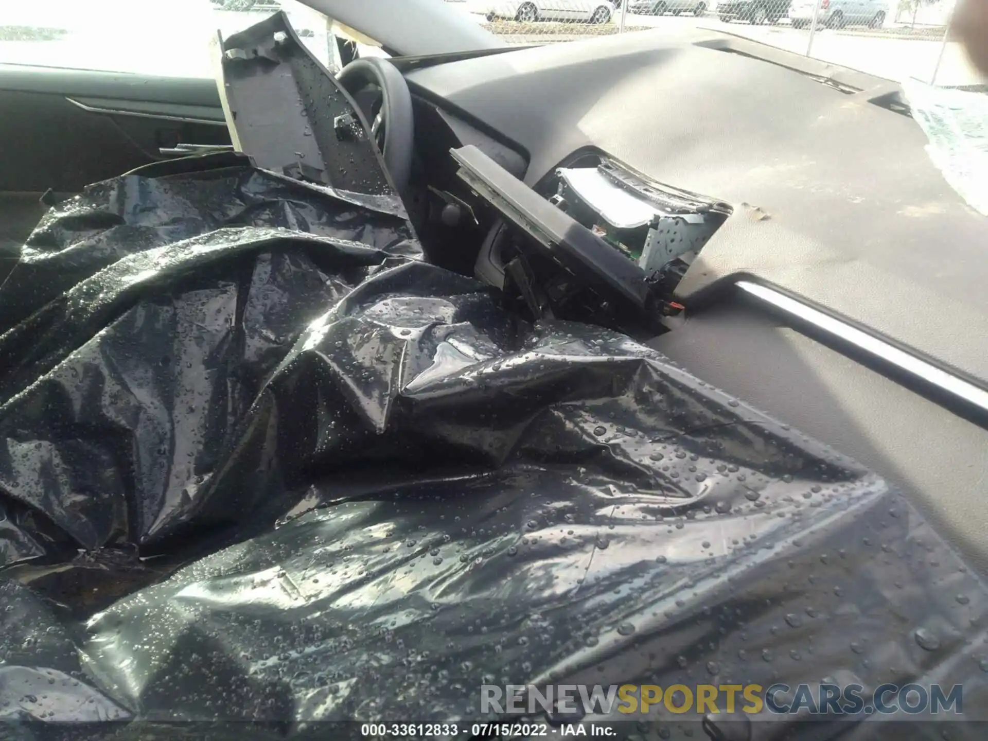 5 Photograph of a damaged car 2T3W1RFV6KW013932 TOYOTA RAV4 2019