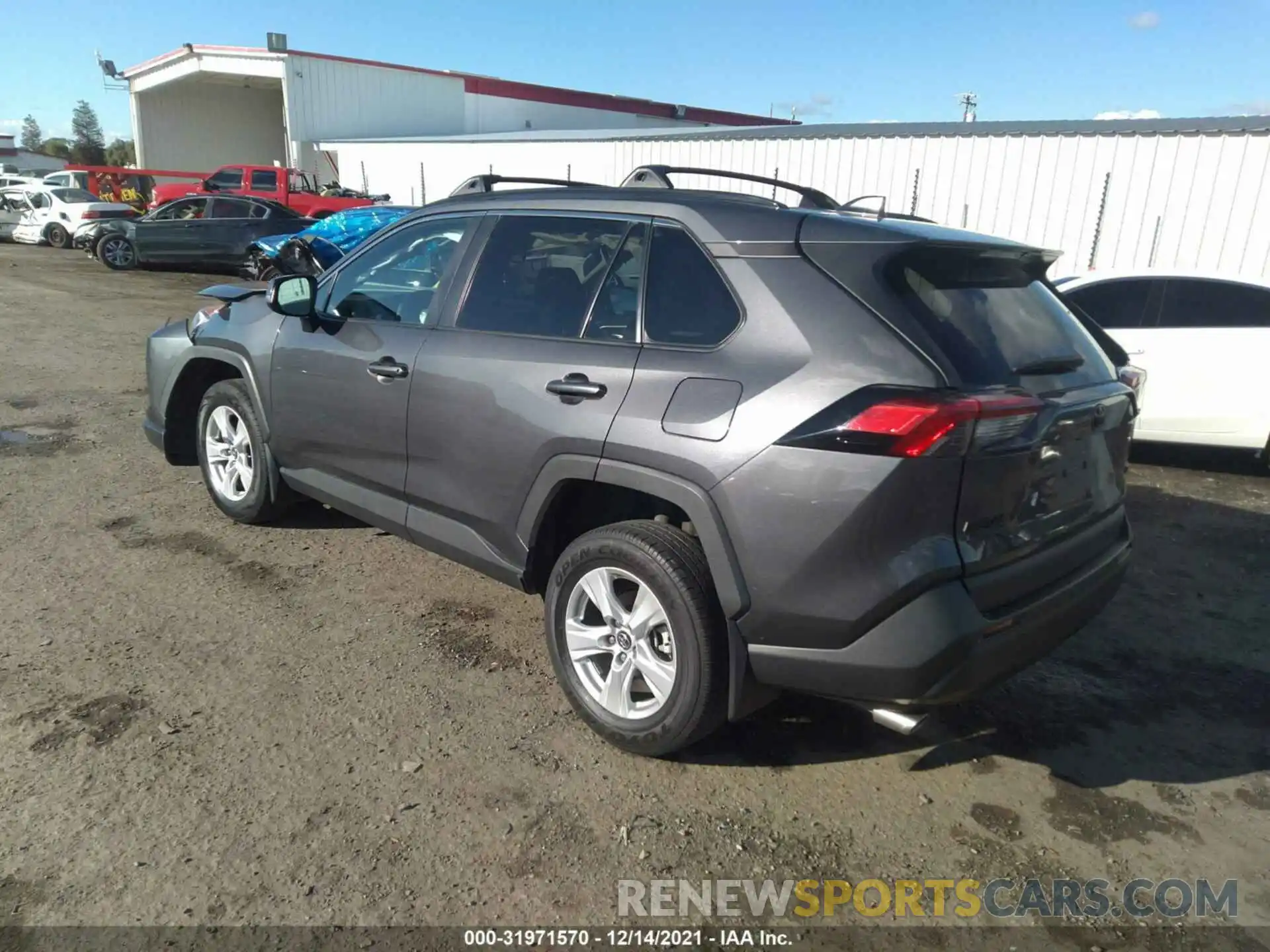 3 Photograph of a damaged car 2T3W1RFV6KW020959 TOYOTA RAV4 2019