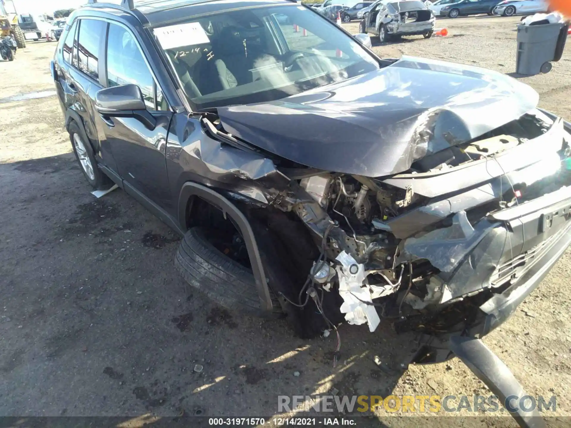 6 Photograph of a damaged car 2T3W1RFV6KW020959 TOYOTA RAV4 2019