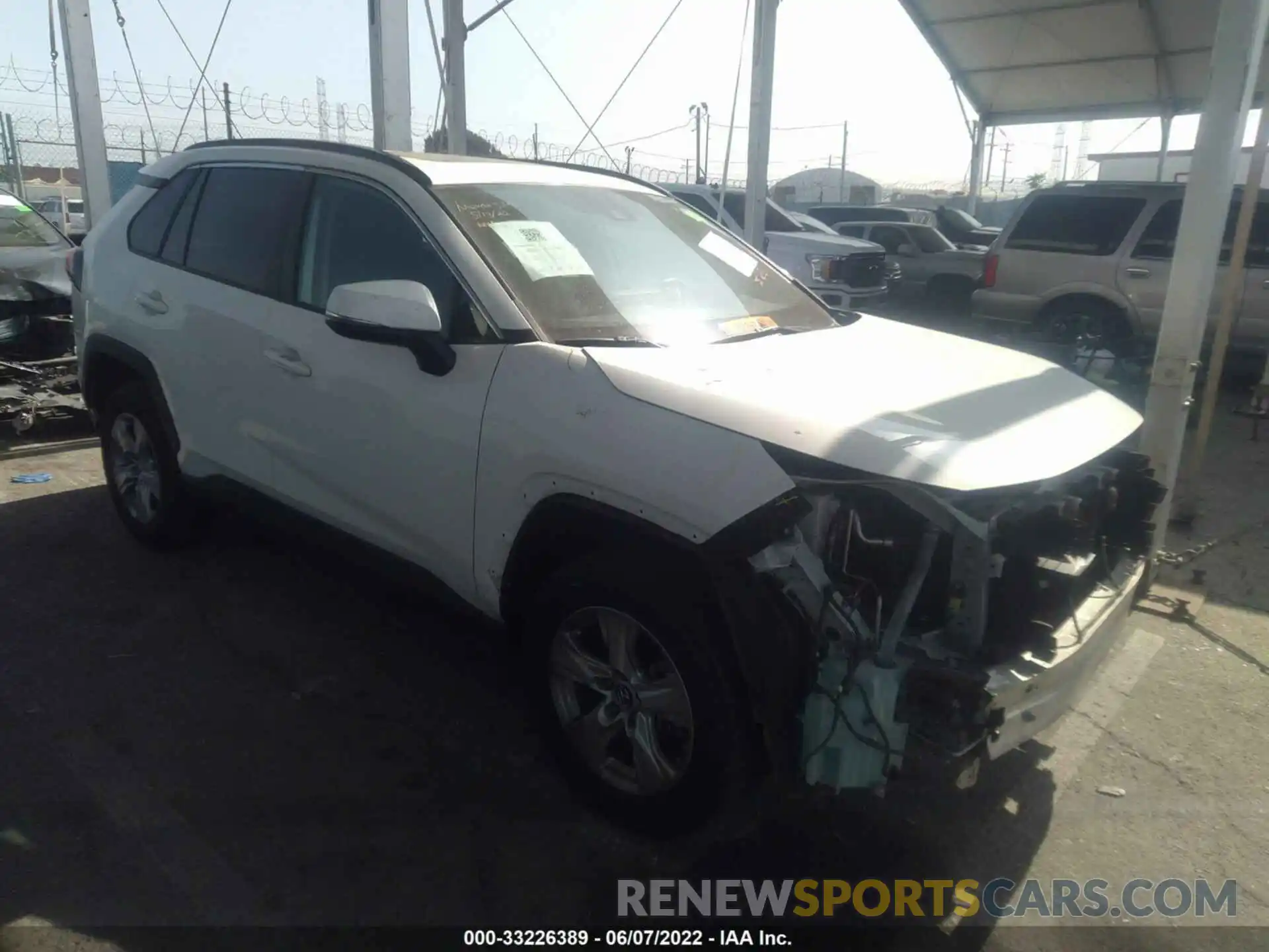 1 Photograph of a damaged car 2T3W1RFV6KW021058 TOYOTA RAV4 2019