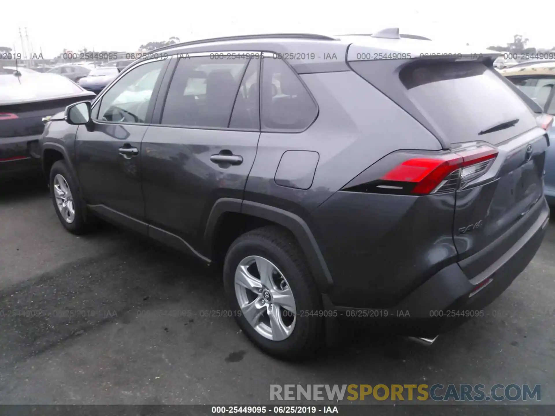 3 Photograph of a damaged car 2T3W1RFV6KW021867 TOYOTA RAV4 2019