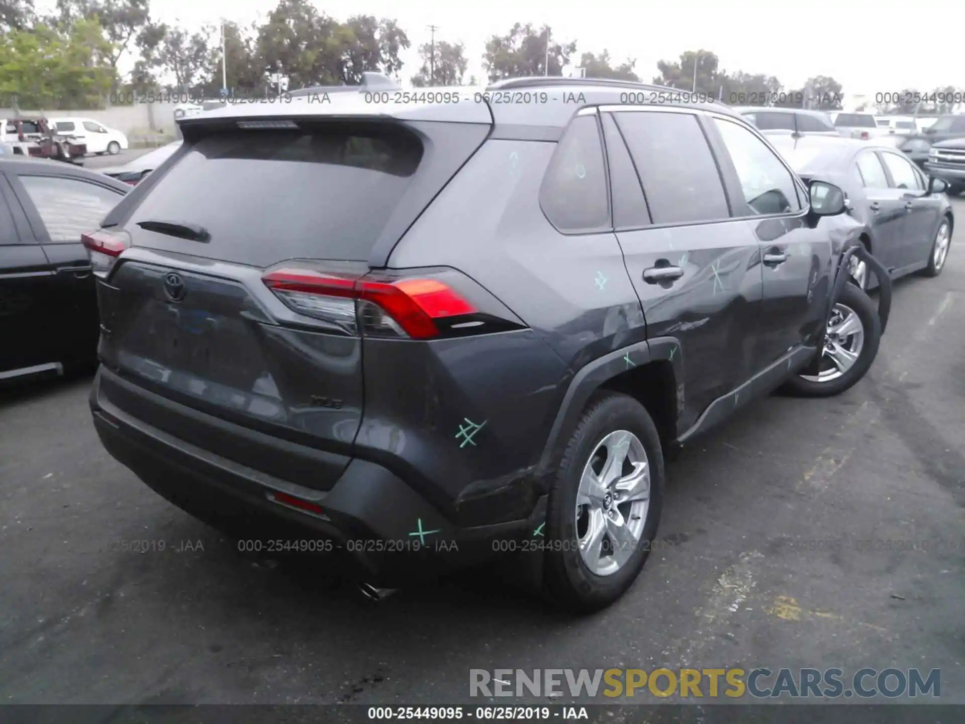 4 Photograph of a damaged car 2T3W1RFV6KW021867 TOYOTA RAV4 2019