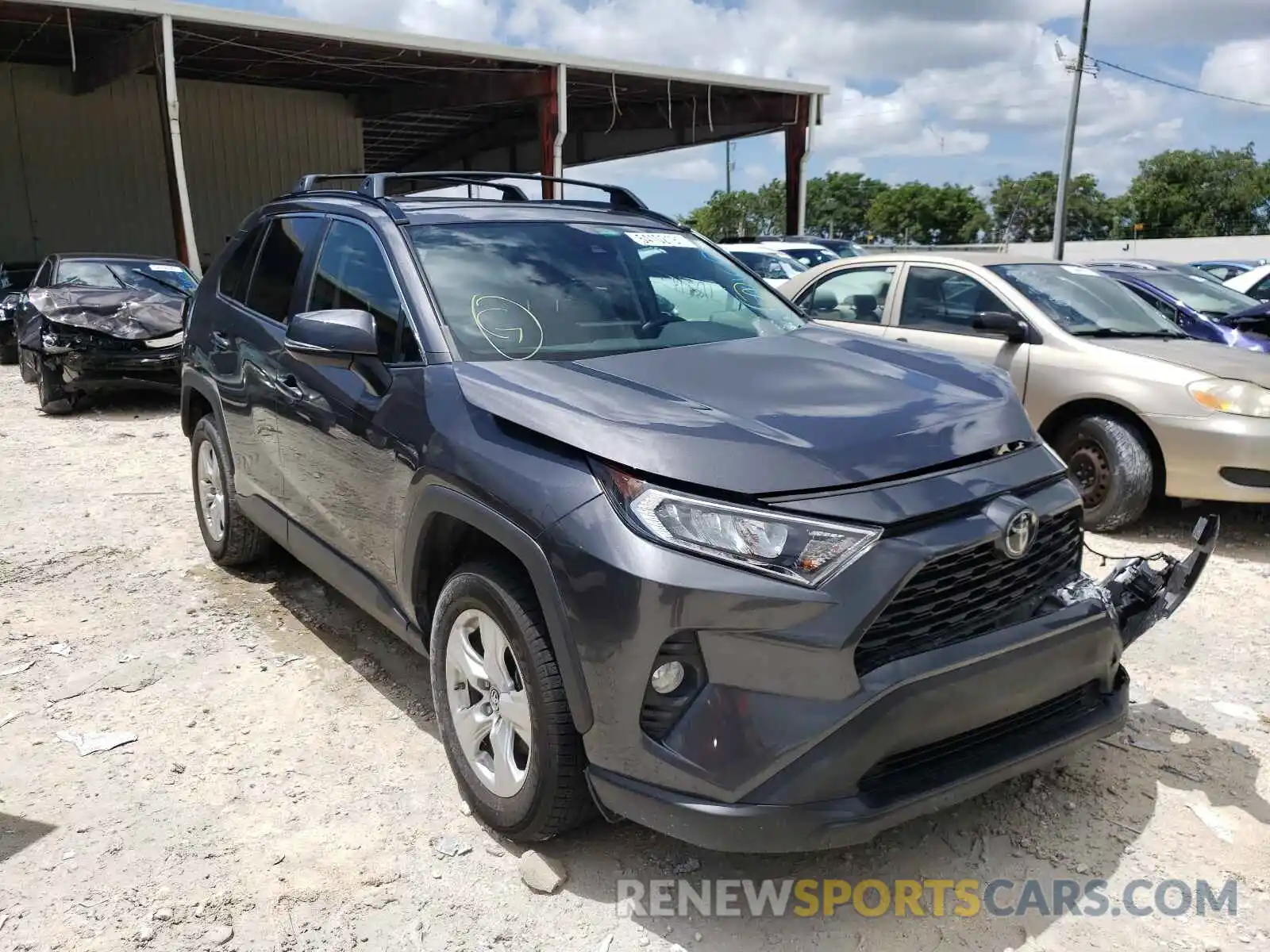 1 Photograph of a damaged car 2T3W1RFV6KW023683 TOYOTA RAV4 2019