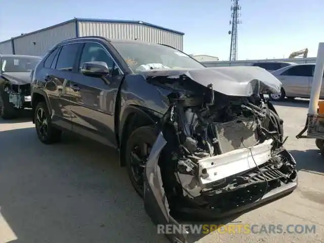 1 Photograph of a damaged car 2T3W1RFV6KW027586 TOYOTA RAV4 2019