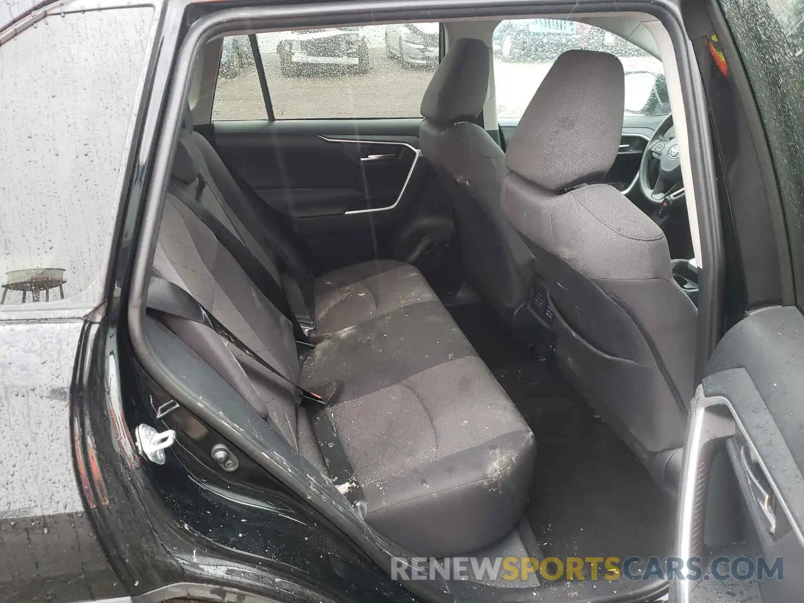 6 Photograph of a damaged car 2T3W1RFV6KW033789 TOYOTA RAV4 2019