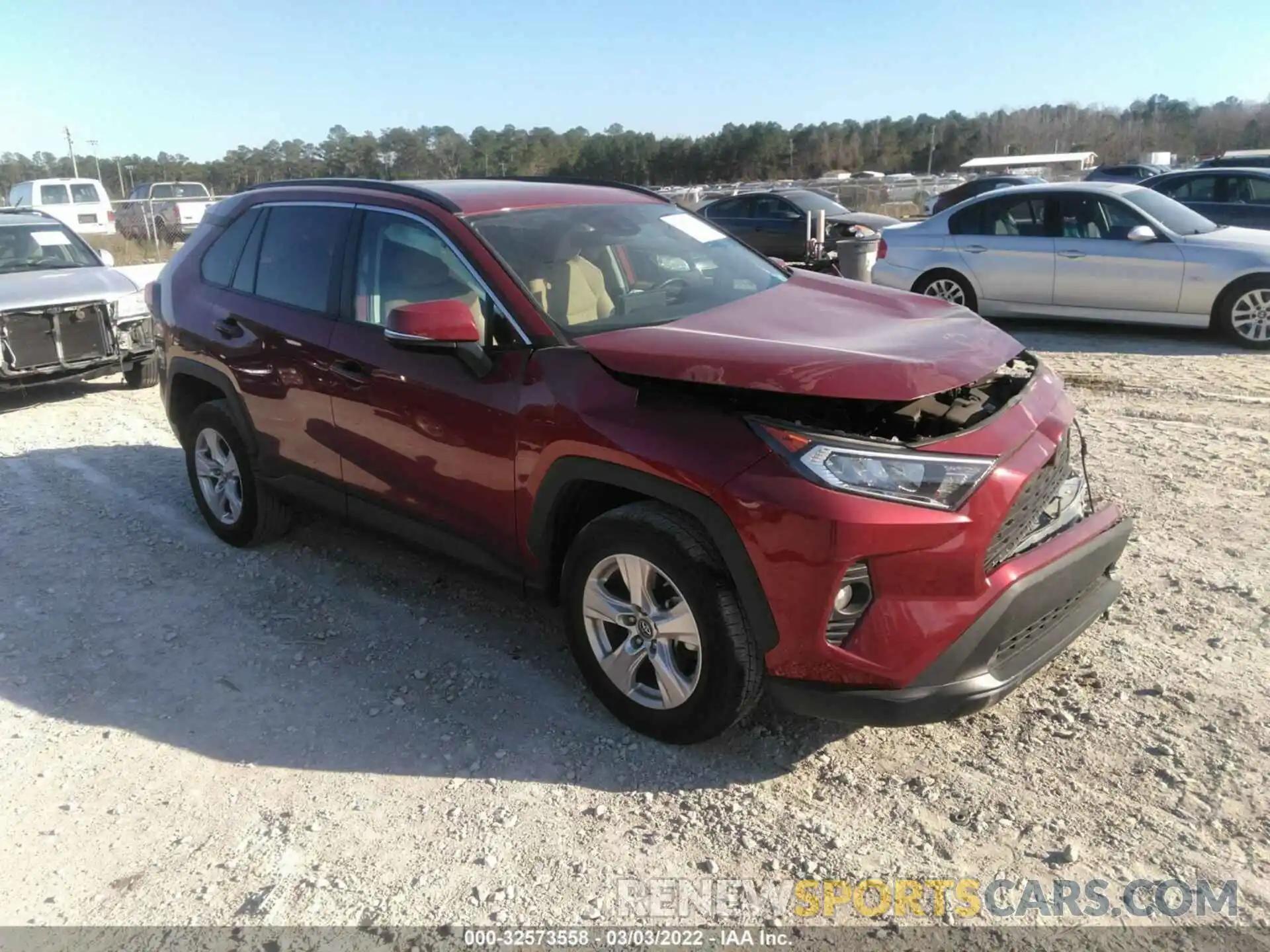 1 Photograph of a damaged car 2T3W1RFV6KW048311 TOYOTA RAV4 2019