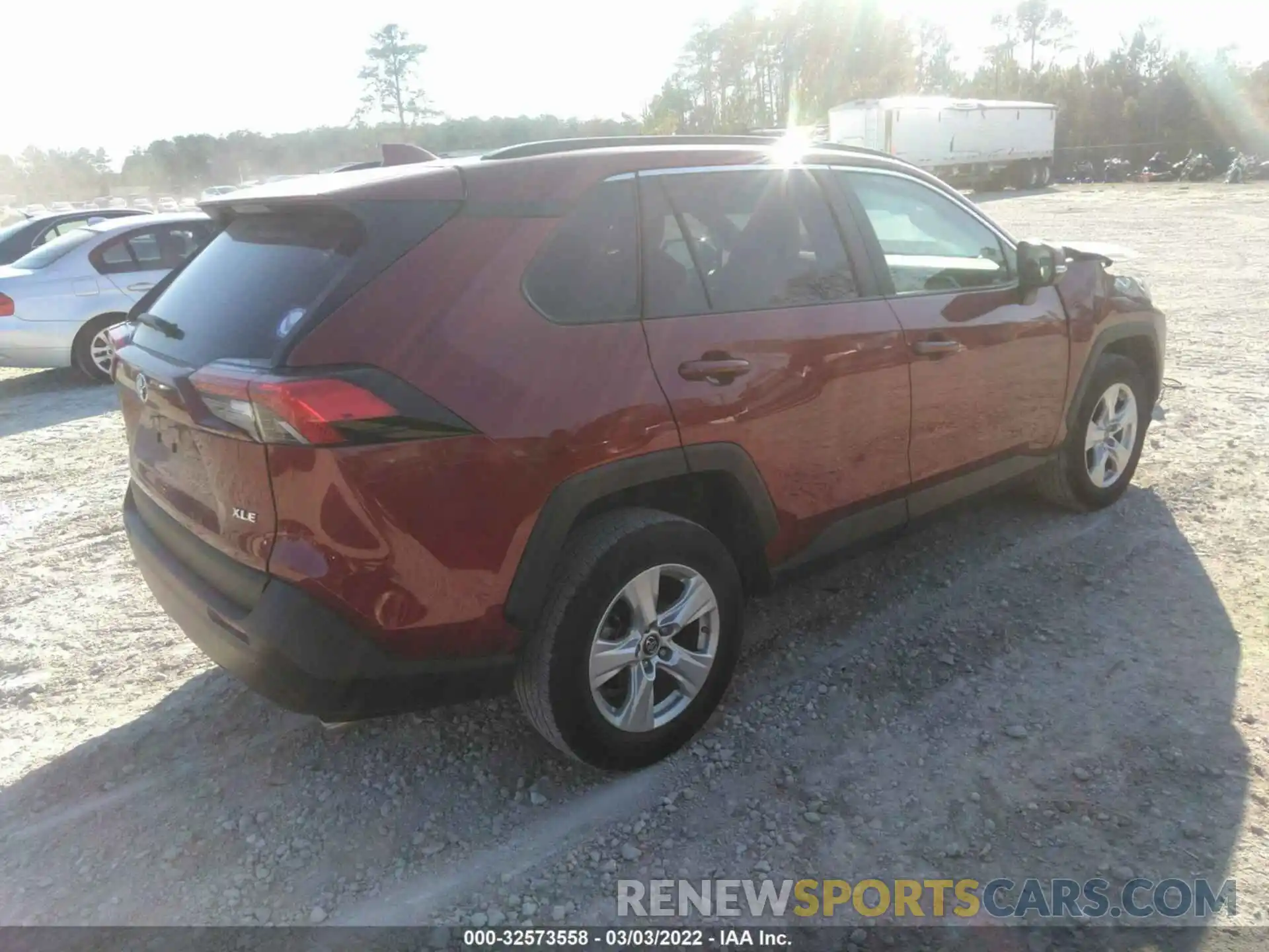 4 Photograph of a damaged car 2T3W1RFV6KW048311 TOYOTA RAV4 2019