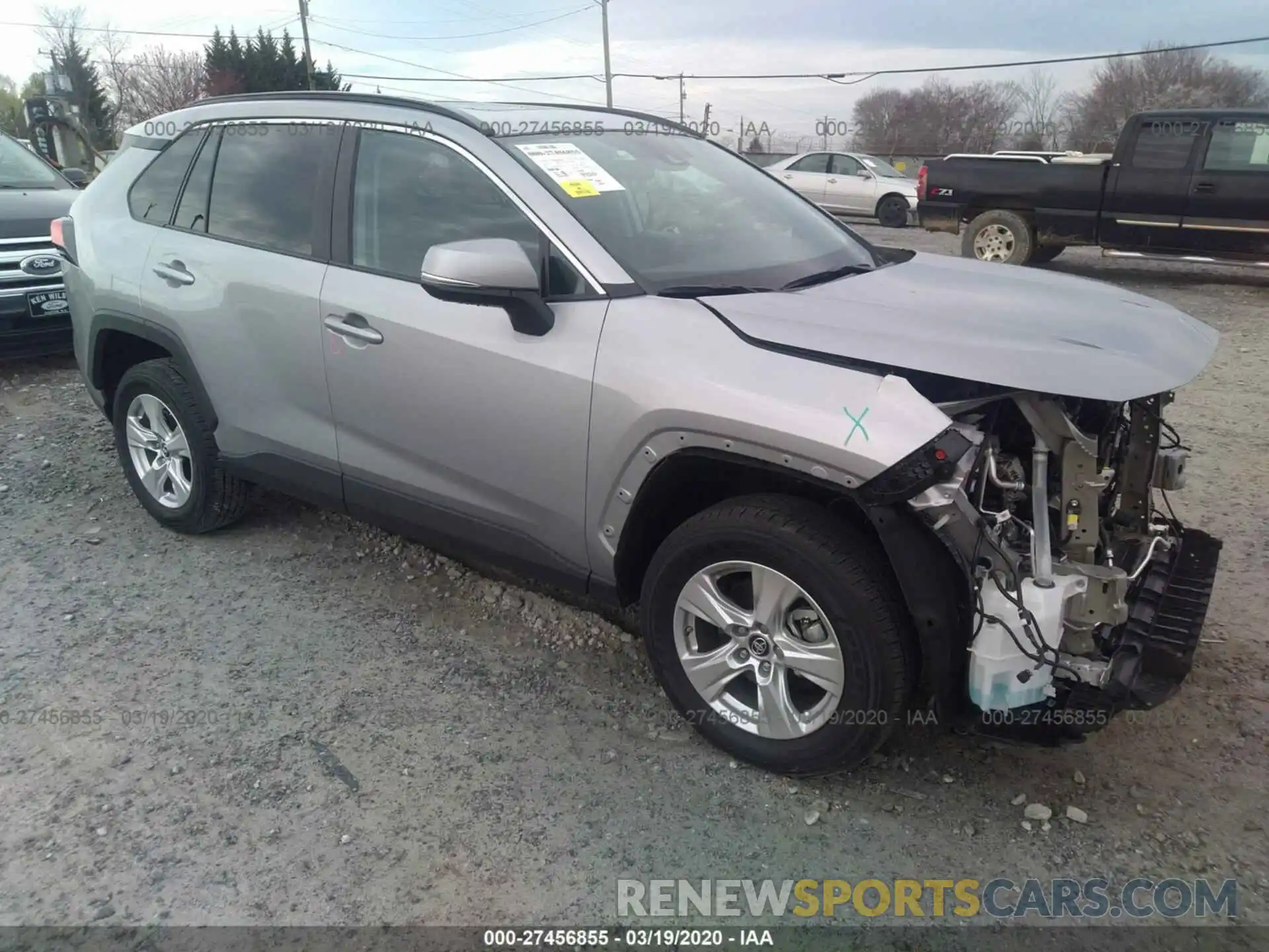 1 Photograph of a damaged car 2T3W1RFV6KW049720 TOYOTA RAV4 2019