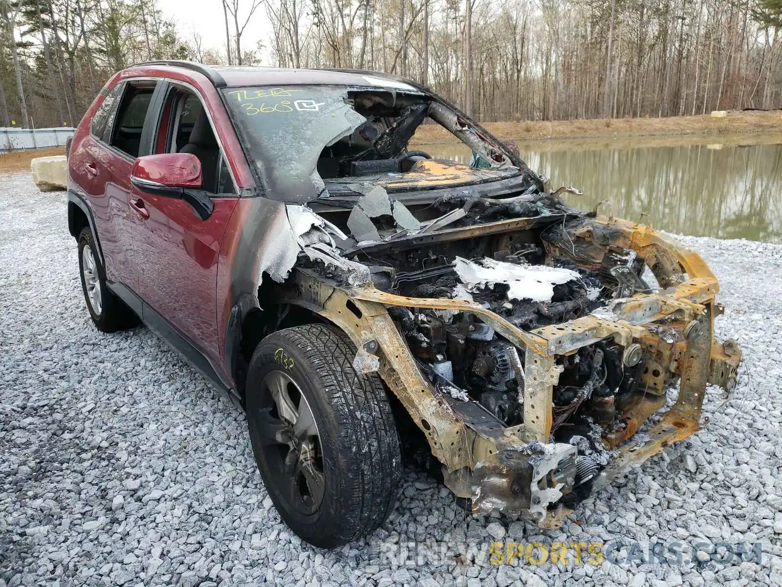 1 Photograph of a damaged car 2T3W1RFV6KW055310 TOYOTA RAV4 2019