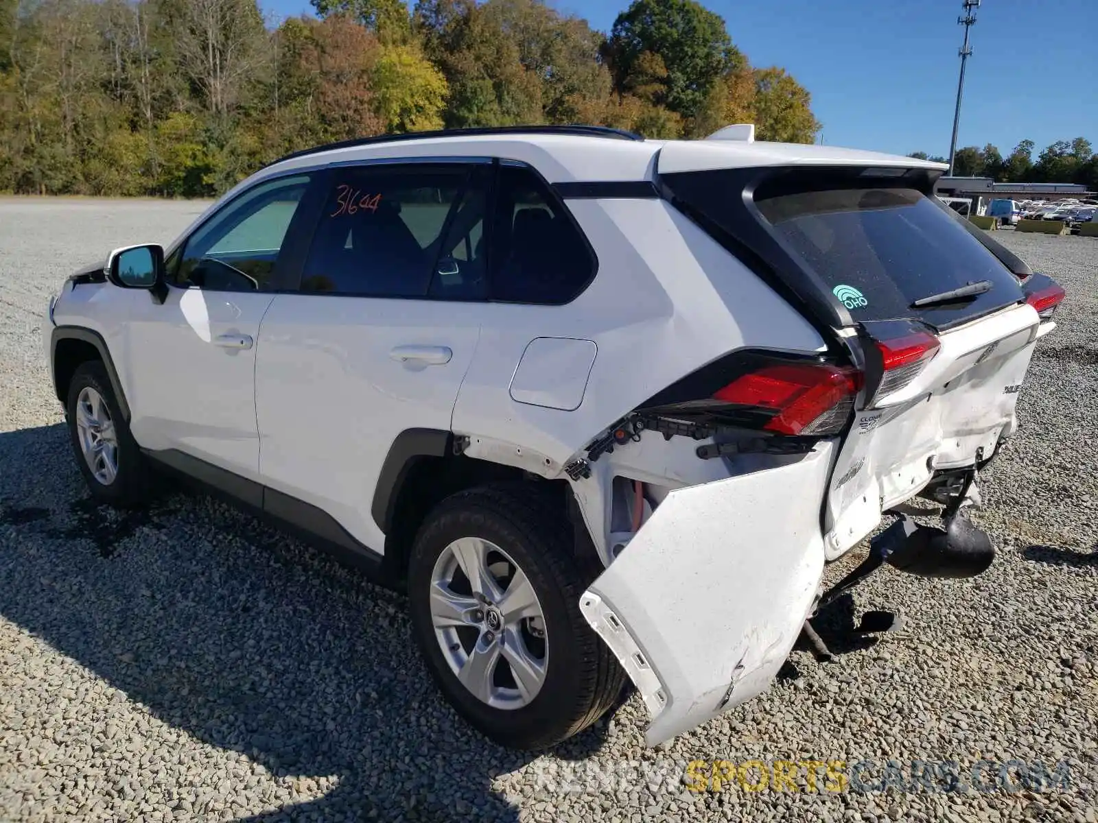 3 Photograph of a damaged car 2T3W1RFV7KC005324 TOYOTA RAV4 2019