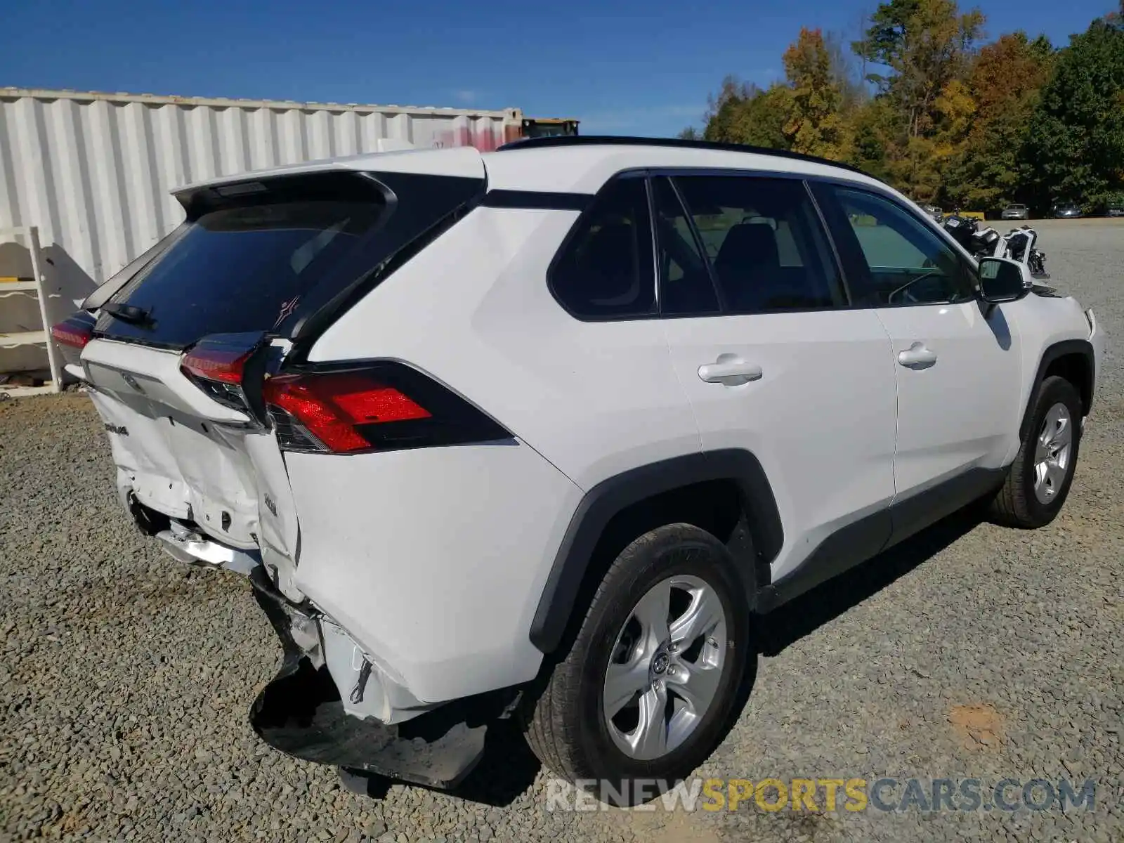 4 Photograph of a damaged car 2T3W1RFV7KC005324 TOYOTA RAV4 2019