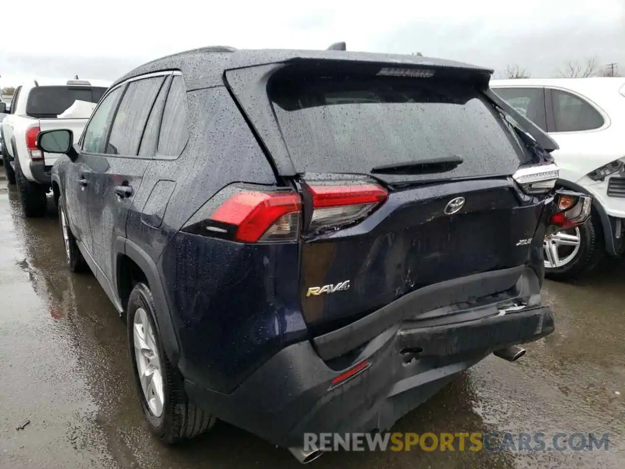 3 Photograph of a damaged car 2T3W1RFV7KC009633 TOYOTA RAV4 2019