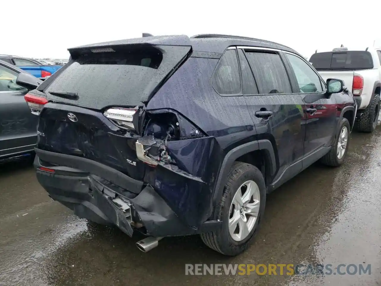 4 Photograph of a damaged car 2T3W1RFV7KC009633 TOYOTA RAV4 2019