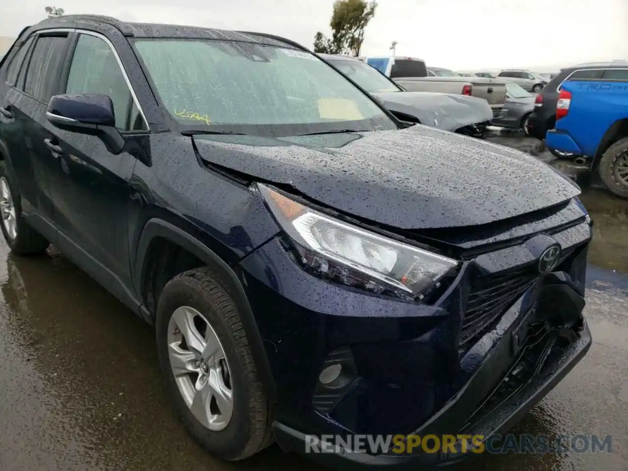 9 Photograph of a damaged car 2T3W1RFV7KC009633 TOYOTA RAV4 2019