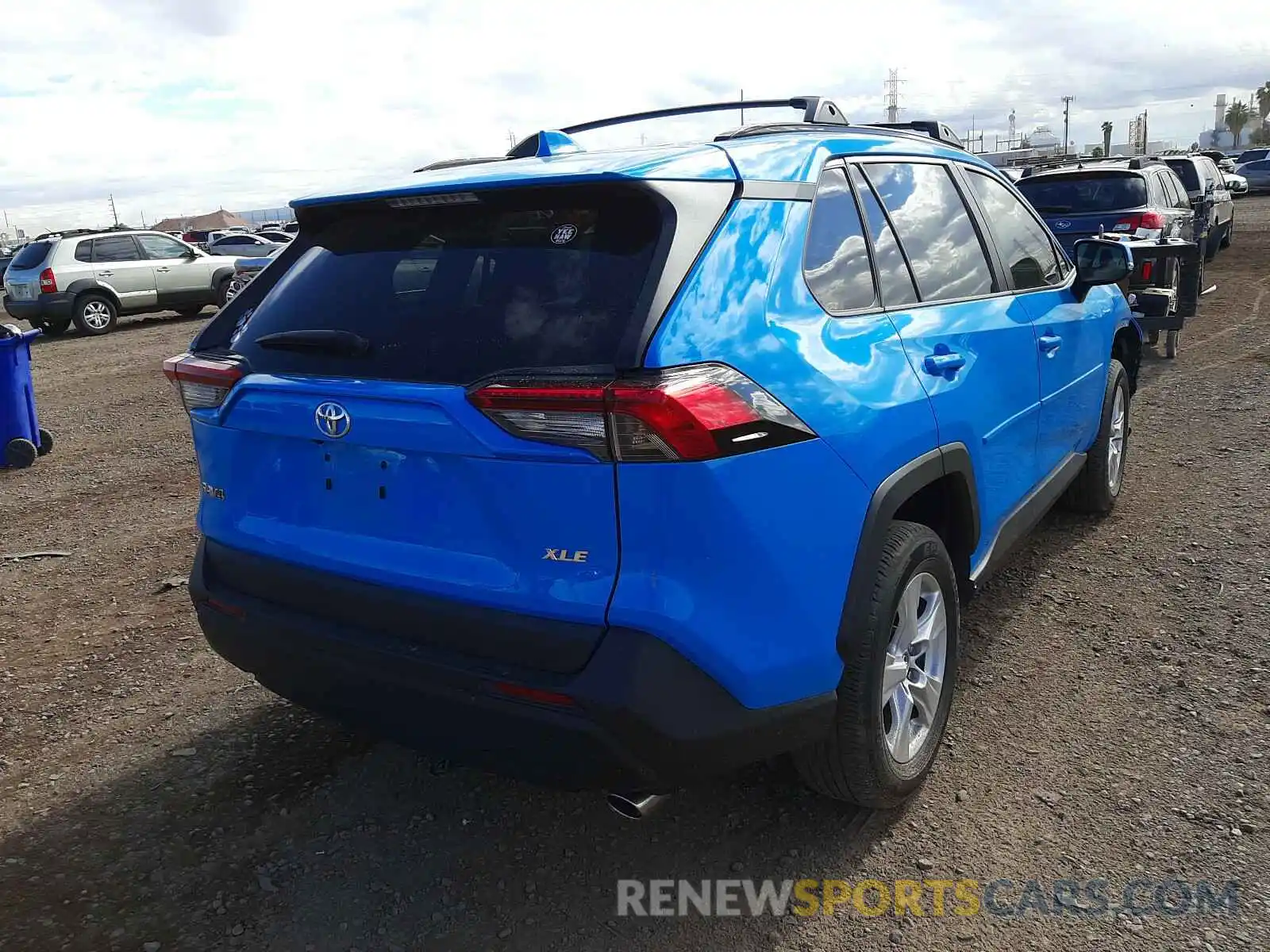 4 Photograph of a damaged car 2T3W1RFV7KC013553 TOYOTA RAV4 2019