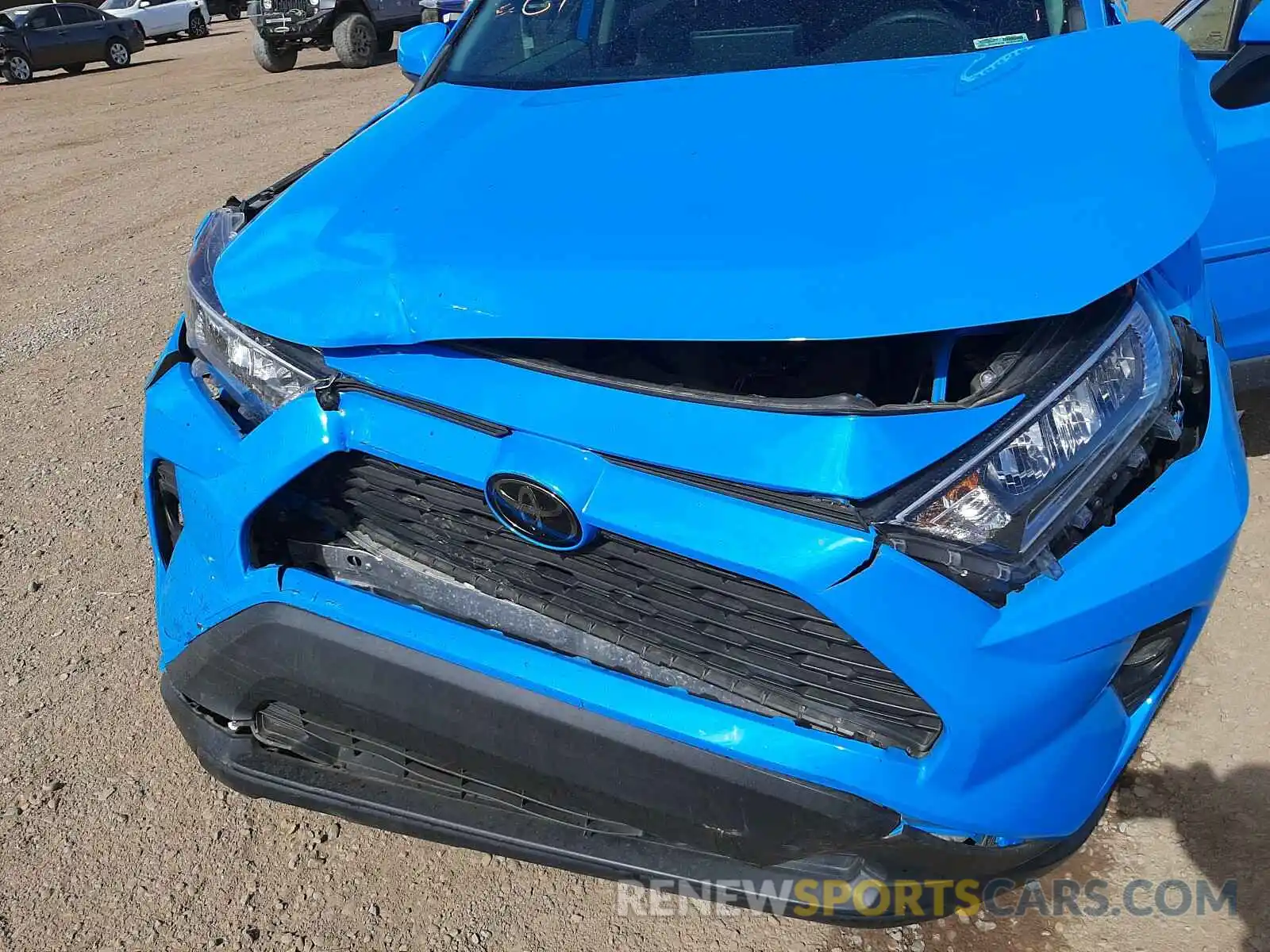 9 Photograph of a damaged car 2T3W1RFV7KC013553 TOYOTA RAV4 2019