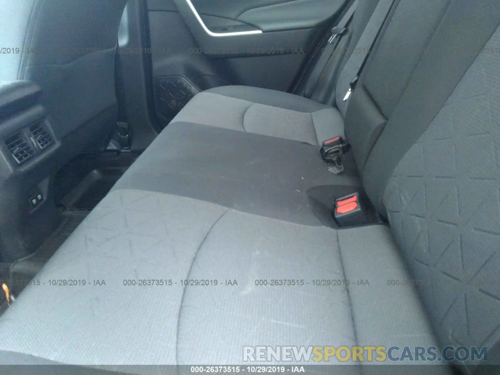 8 Photograph of a damaged car 2T3W1RFV7KC018901 TOYOTA RAV4 2019