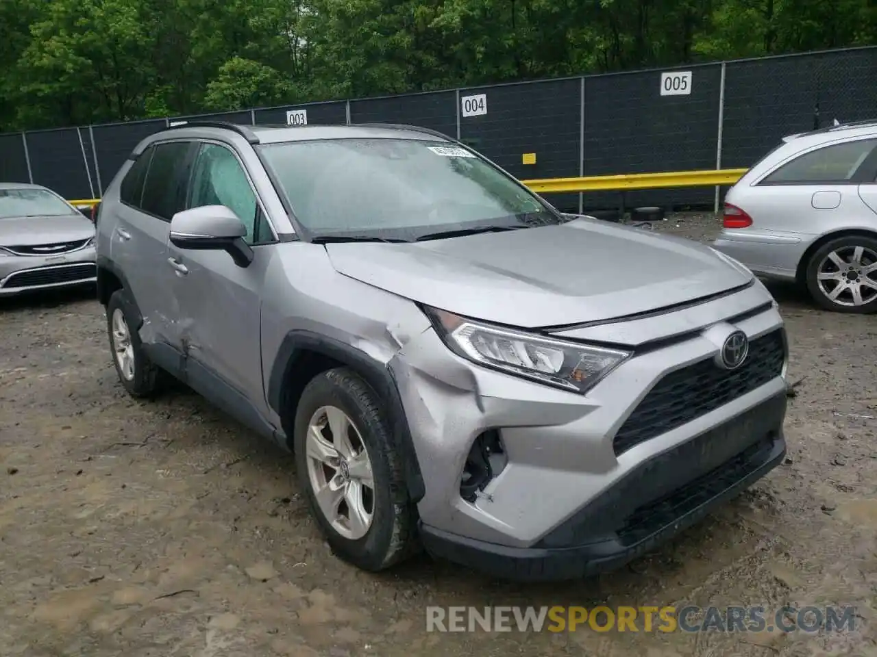 1 Photograph of a damaged car 2T3W1RFV7KC020423 TOYOTA RAV4 2019