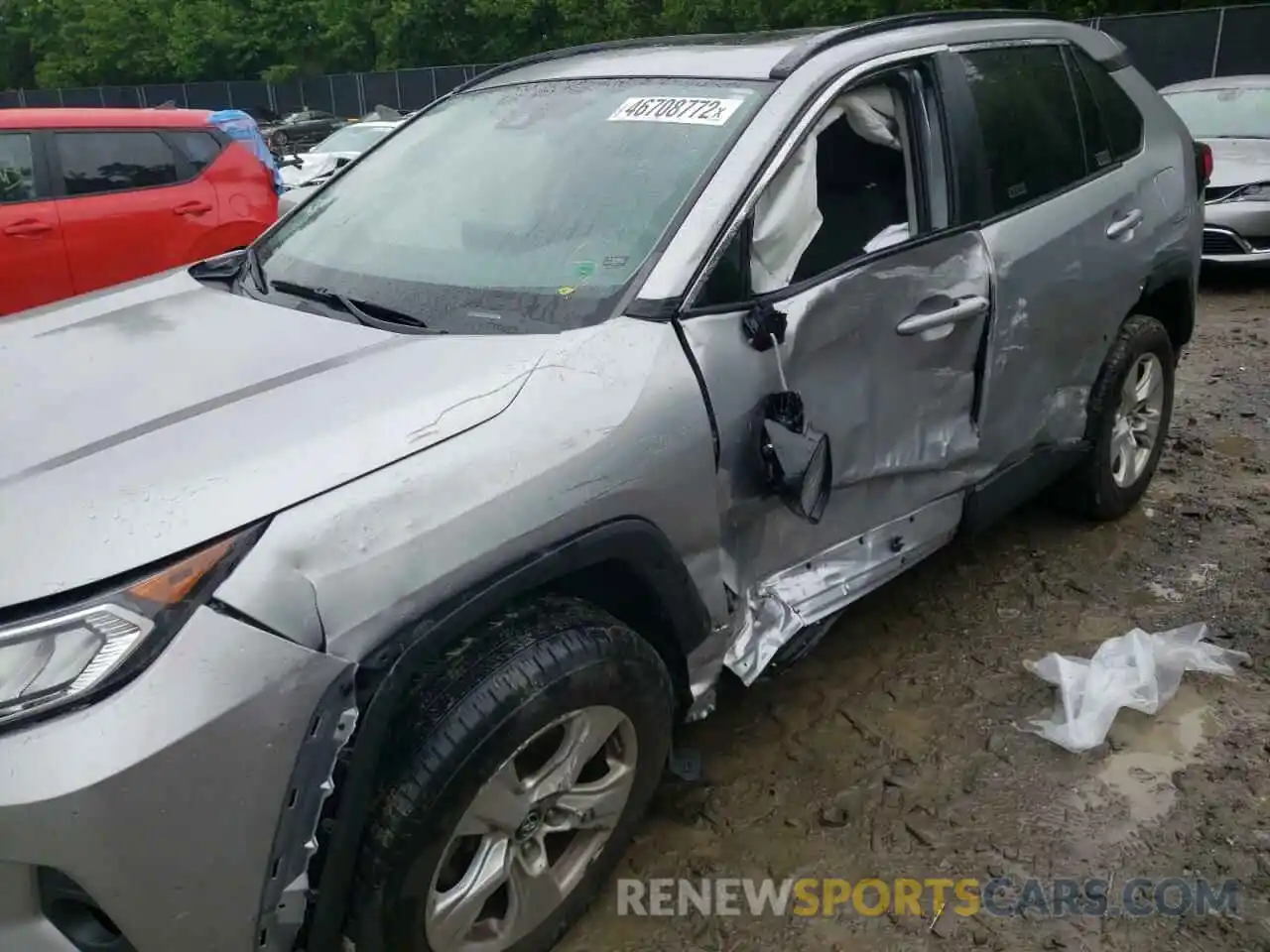 9 Photograph of a damaged car 2T3W1RFV7KC020423 TOYOTA RAV4 2019