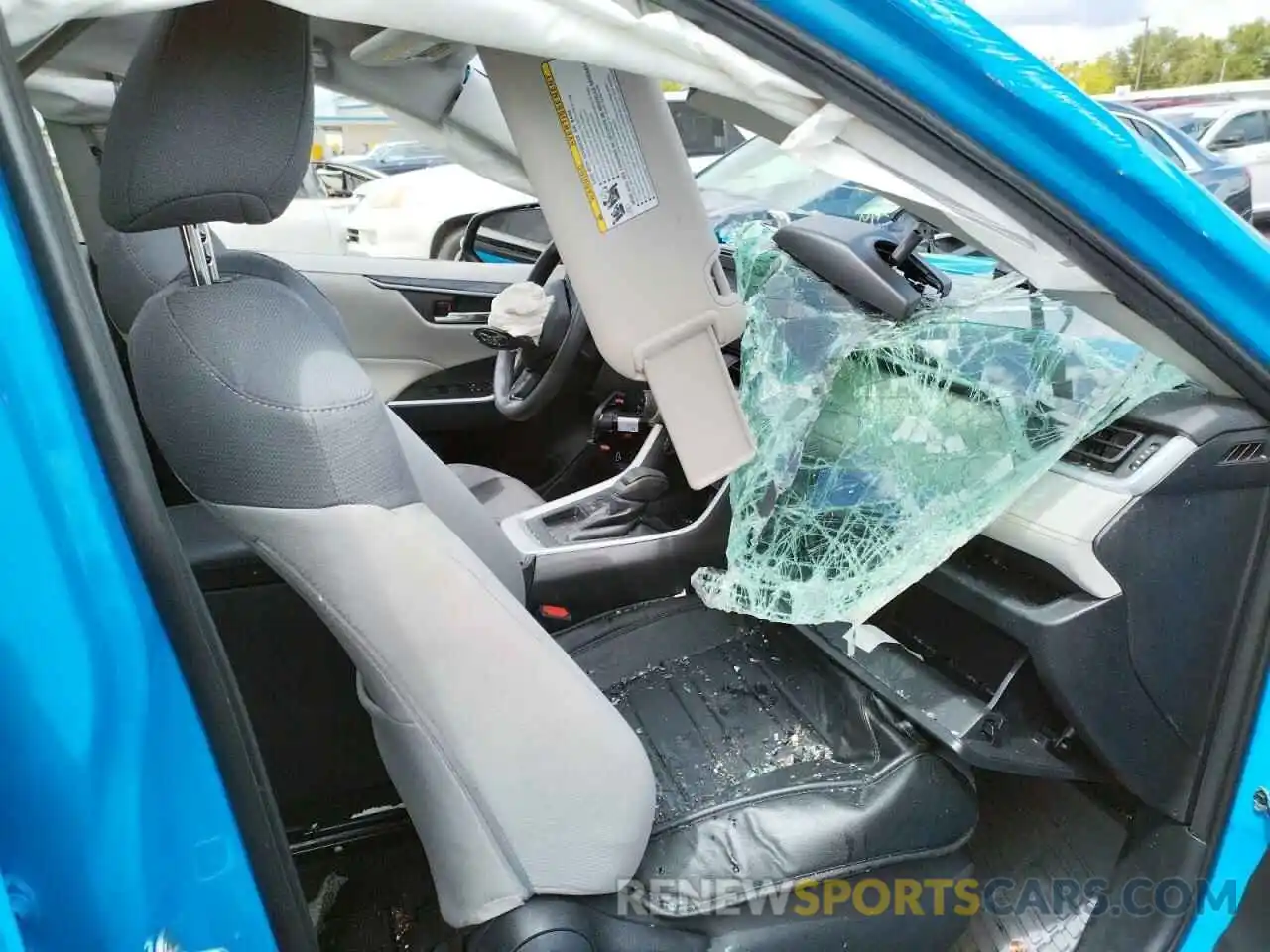 5 Photograph of a damaged car 2T3W1RFV7KC027369 TOYOTA RAV4 2019