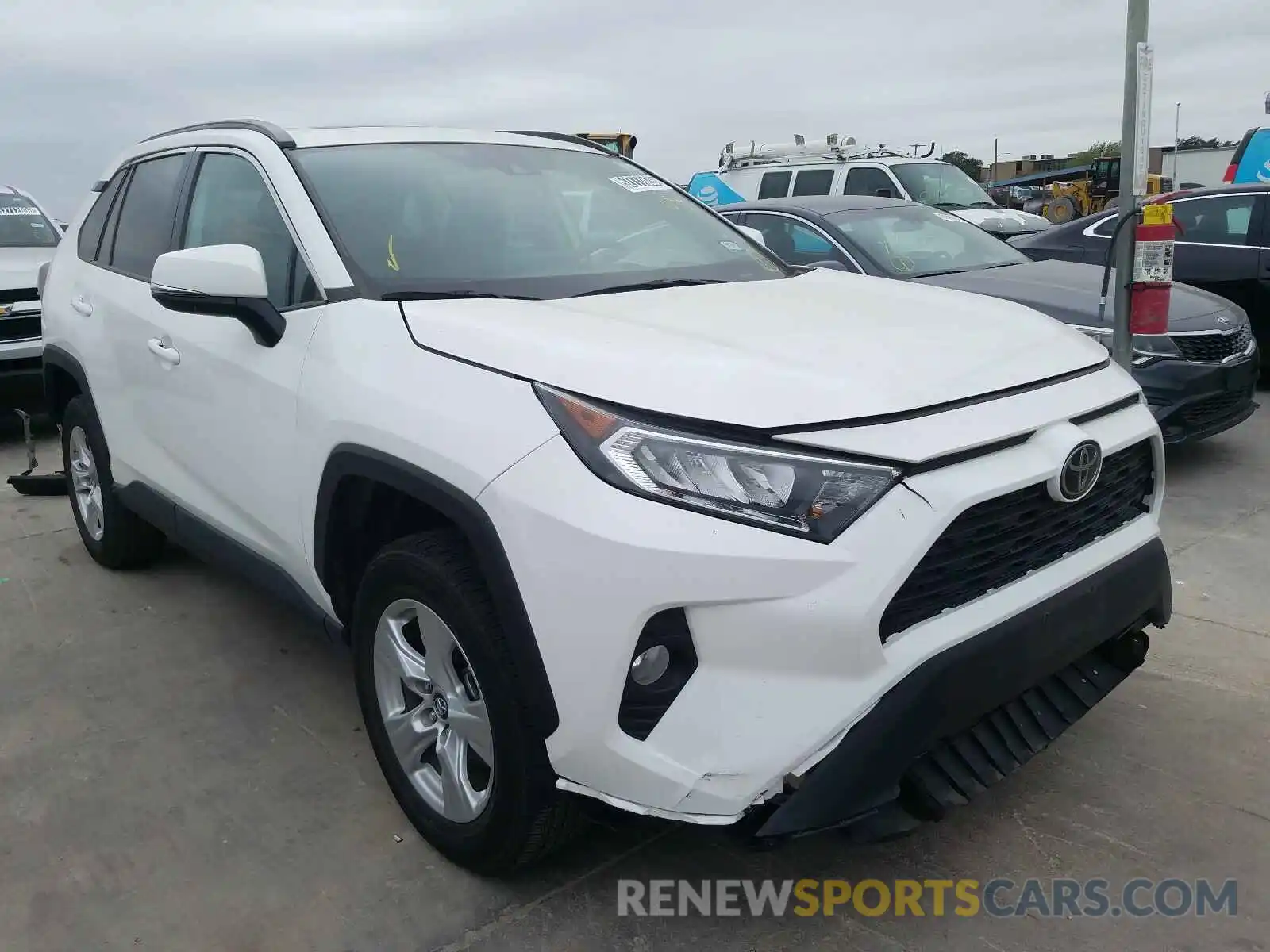 1 Photograph of a damaged car 2T3W1RFV7KW003605 TOYOTA RAV4 2019