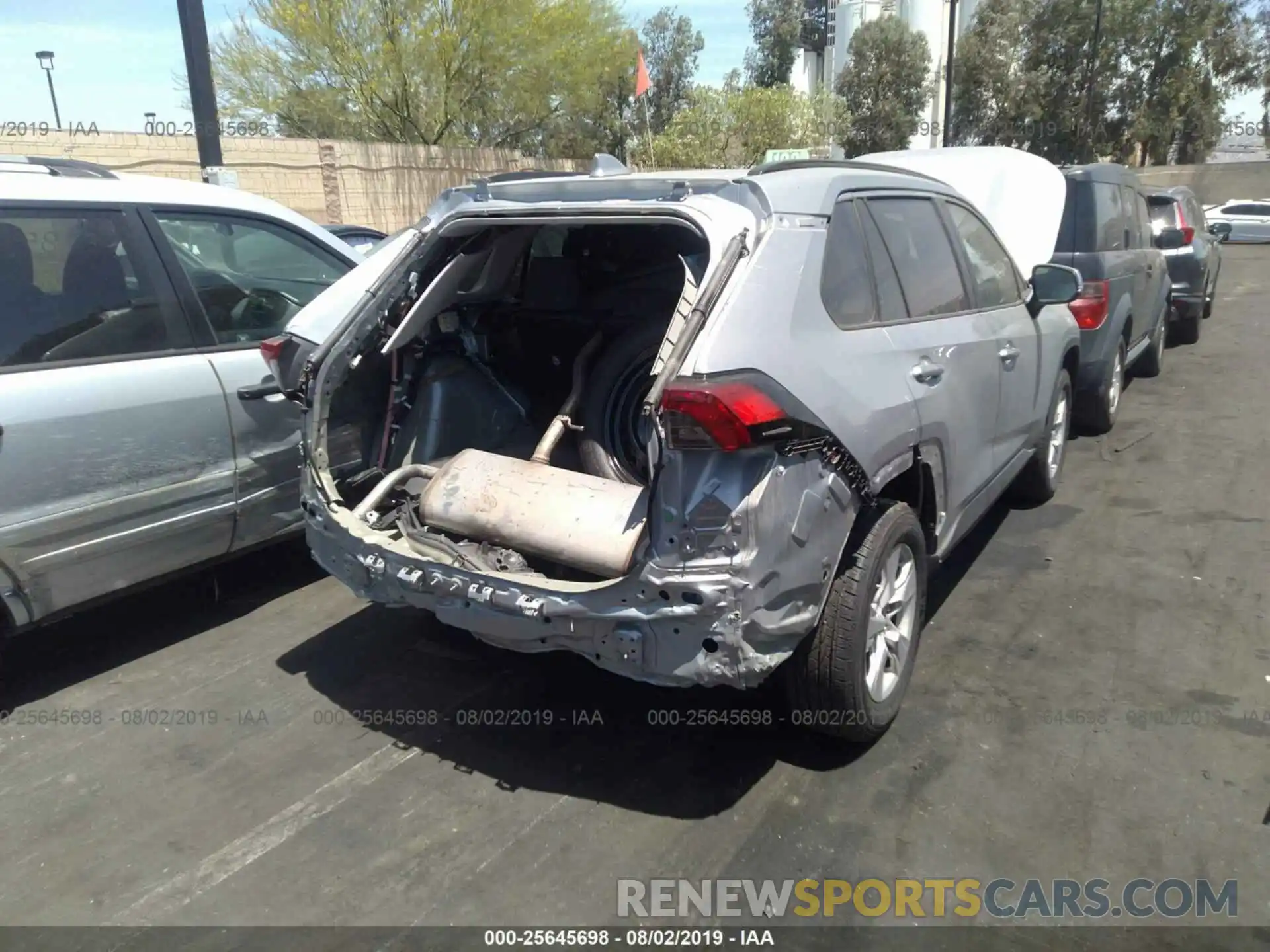 3 Photograph of a damaged car 2T3W1RFV7KW007380 TOYOTA RAV4 2019