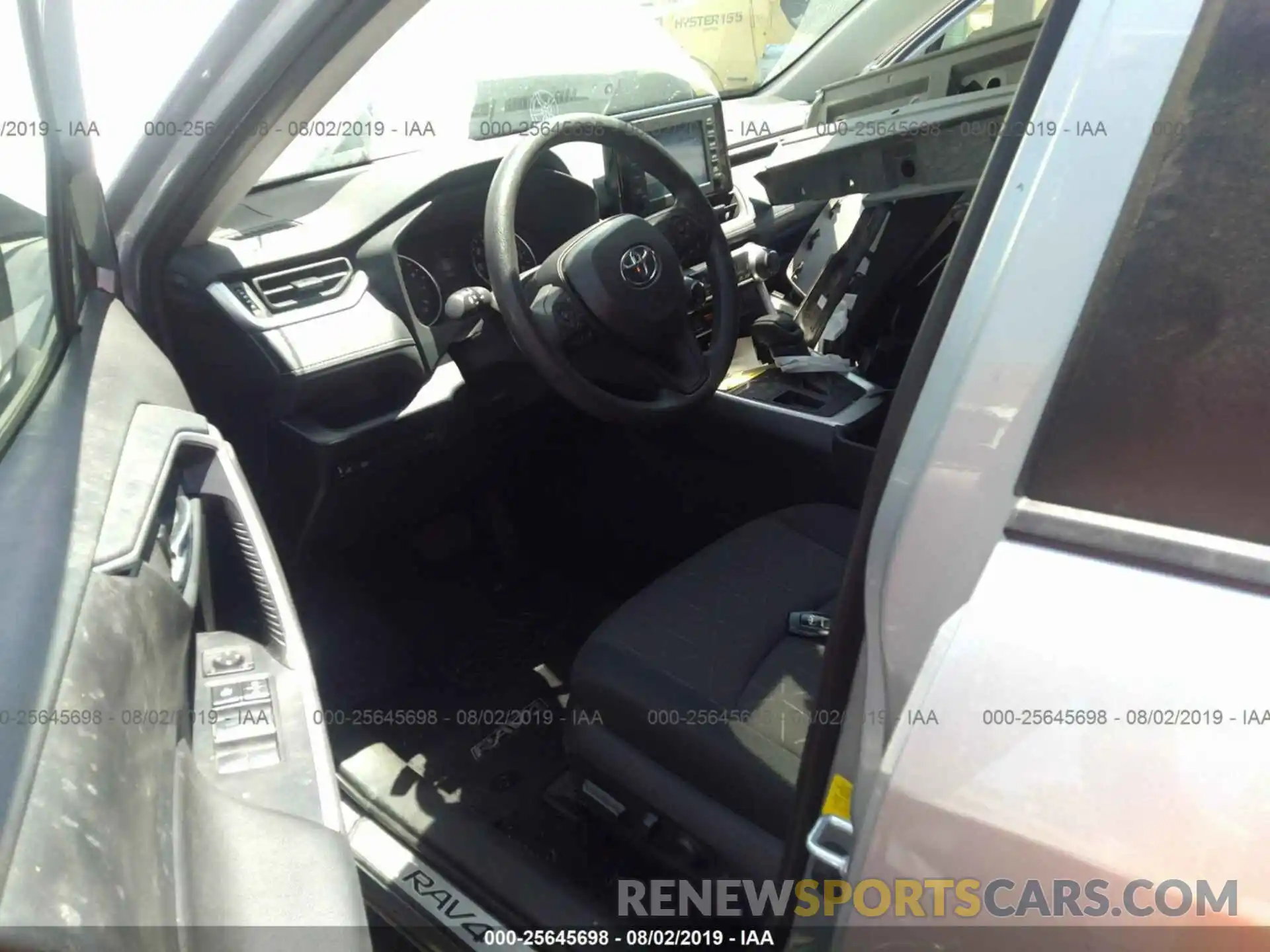 5 Photograph of a damaged car 2T3W1RFV7KW007380 TOYOTA RAV4 2019