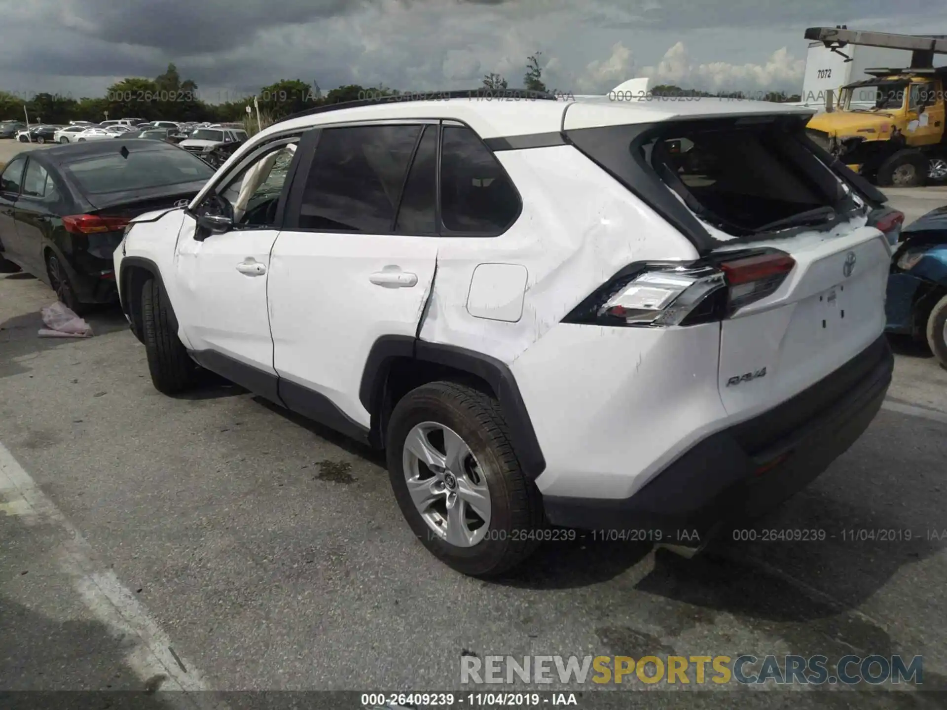 3 Photograph of a damaged car 2T3W1RFV7KW007458 TOYOTA RAV4 2019