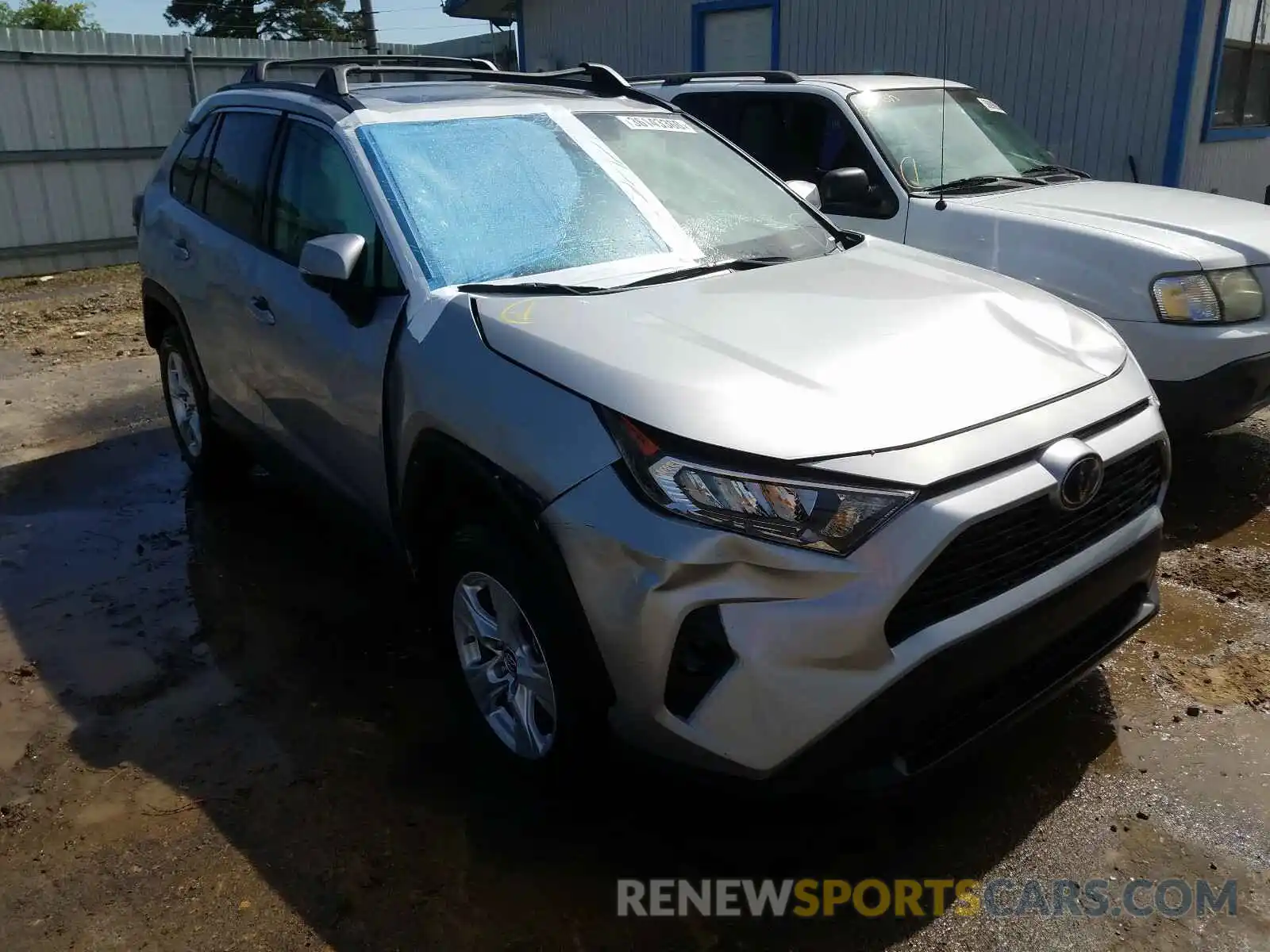 1 Photograph of a damaged car 2T3W1RFV7KW013406 TOYOTA RAV4 2019