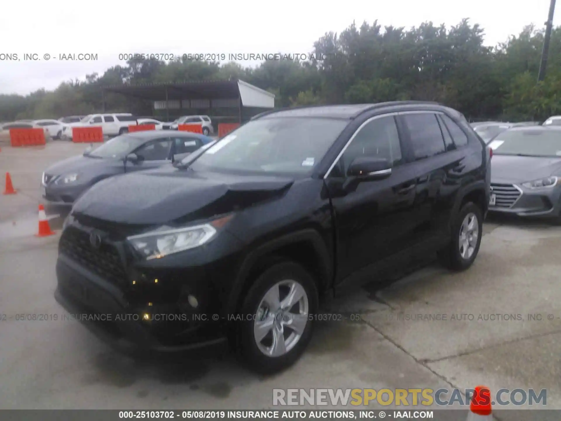 2 Фотография поврежденного автомобиля 2T3W1RFV7KW013650 TOYOTA RAV4 2019