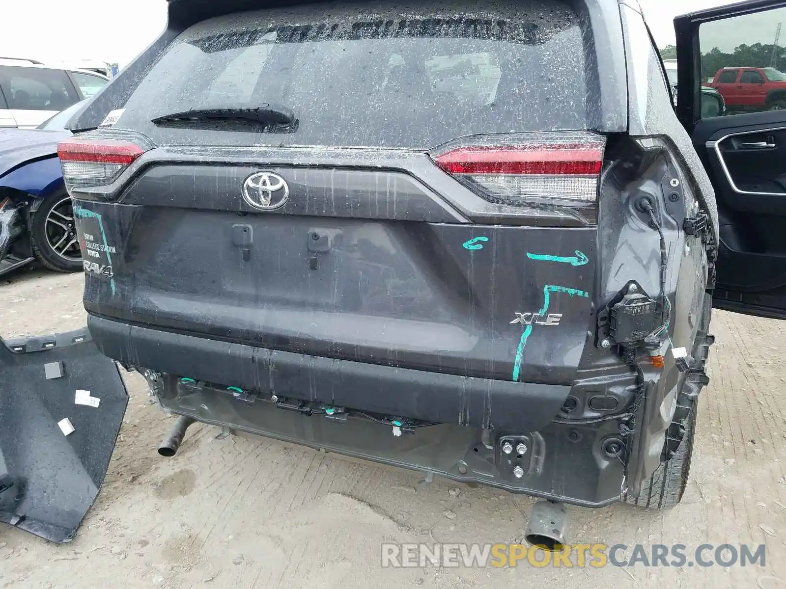 9 Фотография поврежденного автомобиля 2T3W1RFV7KW014023 TOYOTA RAV4 2019