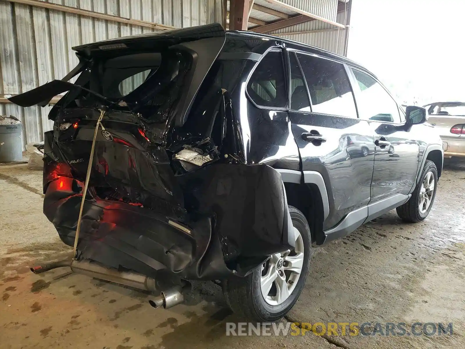4 Photograph of a damaged car 2T3W1RFV7KW016225 TOYOTA RAV4 2019