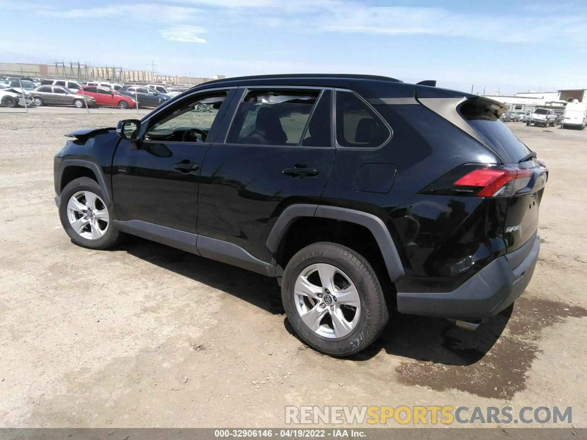 3 Photograph of a damaged car 2T3W1RFV7KW017312 TOYOTA RAV4 2019