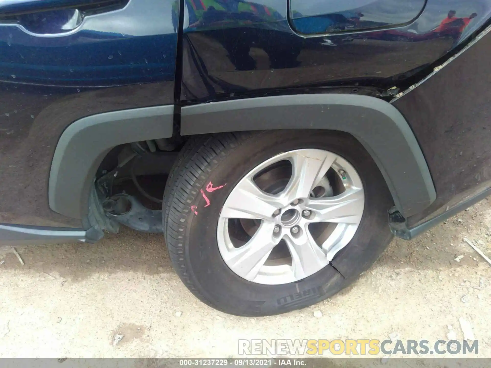 13 Photograph of a damaged car 2T3W1RFV7KW019254 TOYOTA RAV4 2019