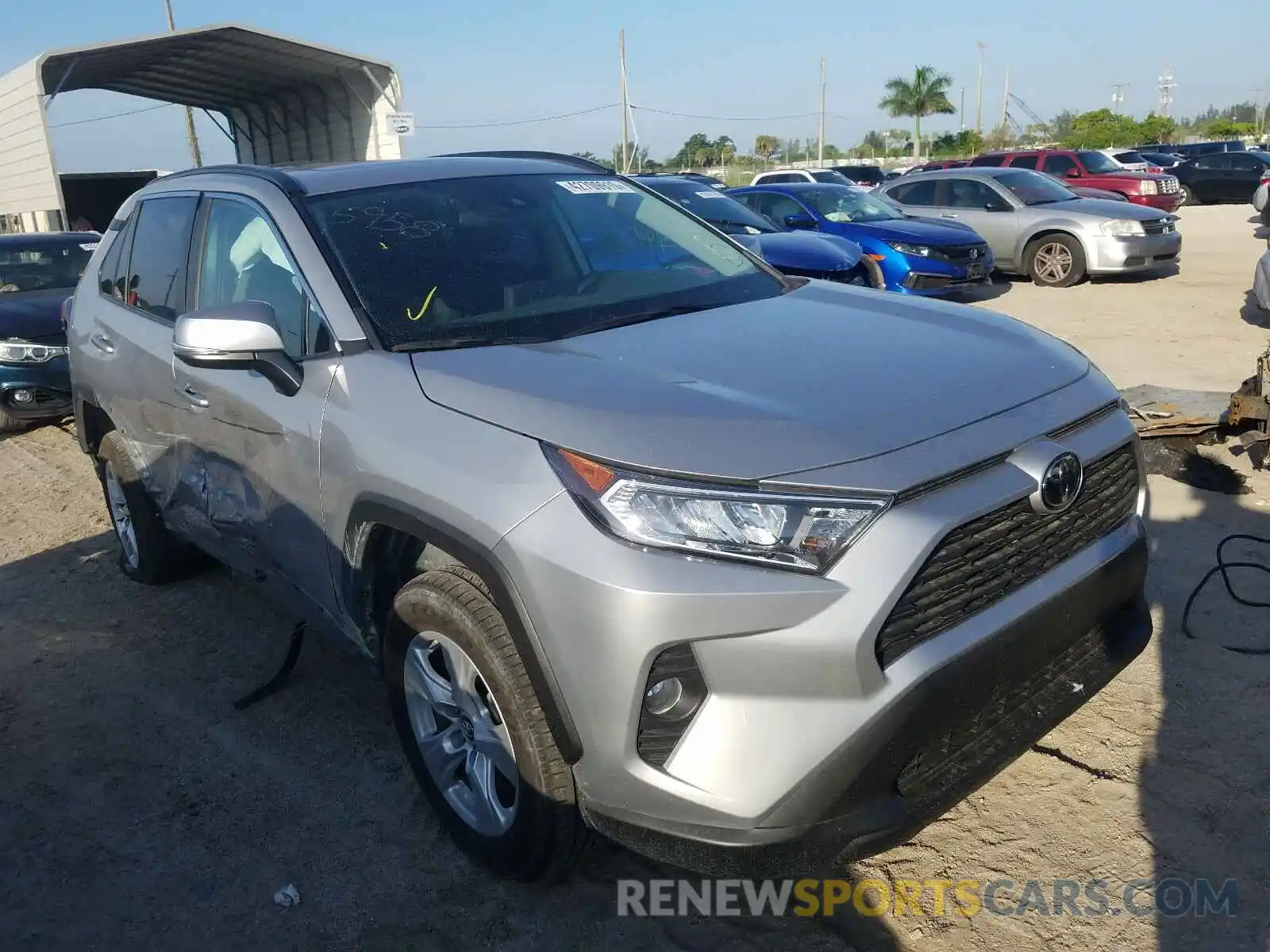 1 Photograph of a damaged car 2T3W1RFV7KW025958 TOYOTA RAV4 2019