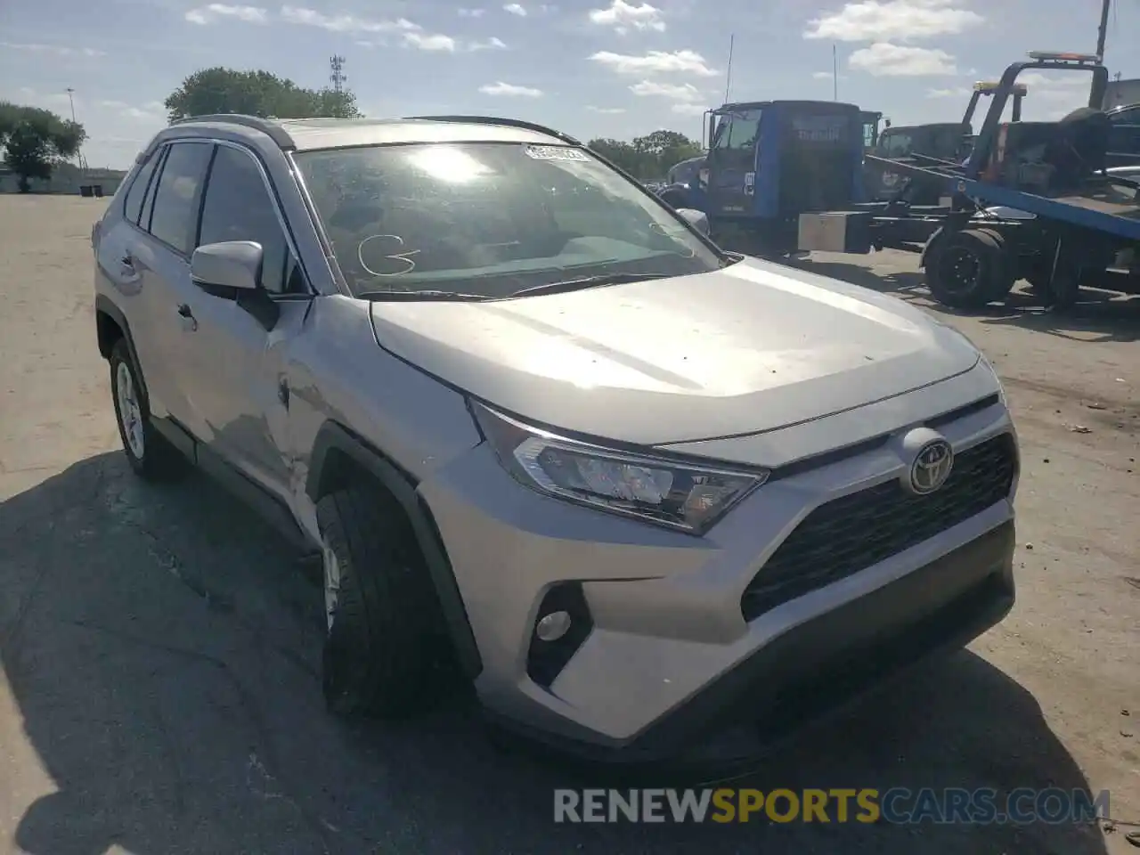 1 Photograph of a damaged car 2T3W1RFV7KW028732 TOYOTA RAV4 2019