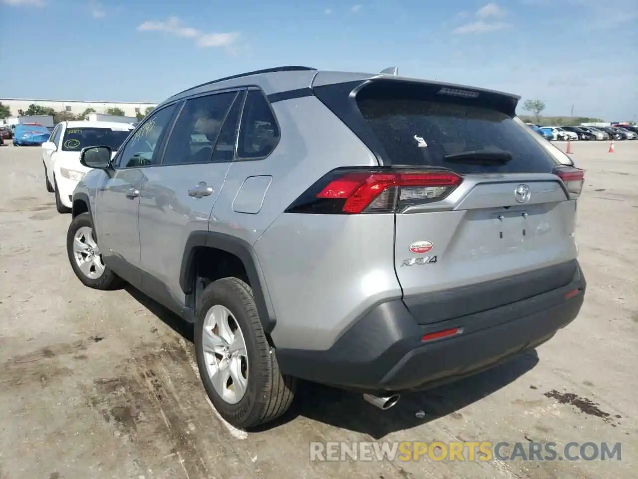 3 Photograph of a damaged car 2T3W1RFV7KW028732 TOYOTA RAV4 2019