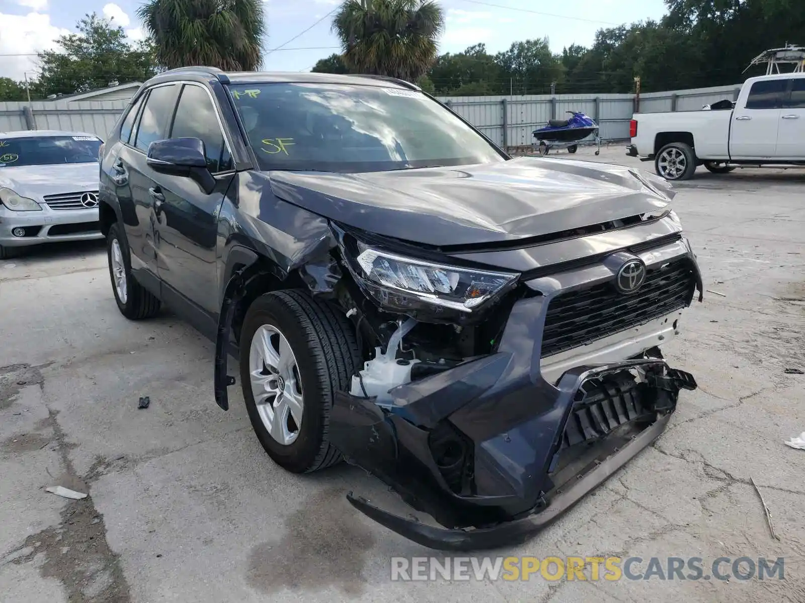 1 Photograph of a damaged car 2T3W1RFV7KW029704 TOYOTA RAV4 2019