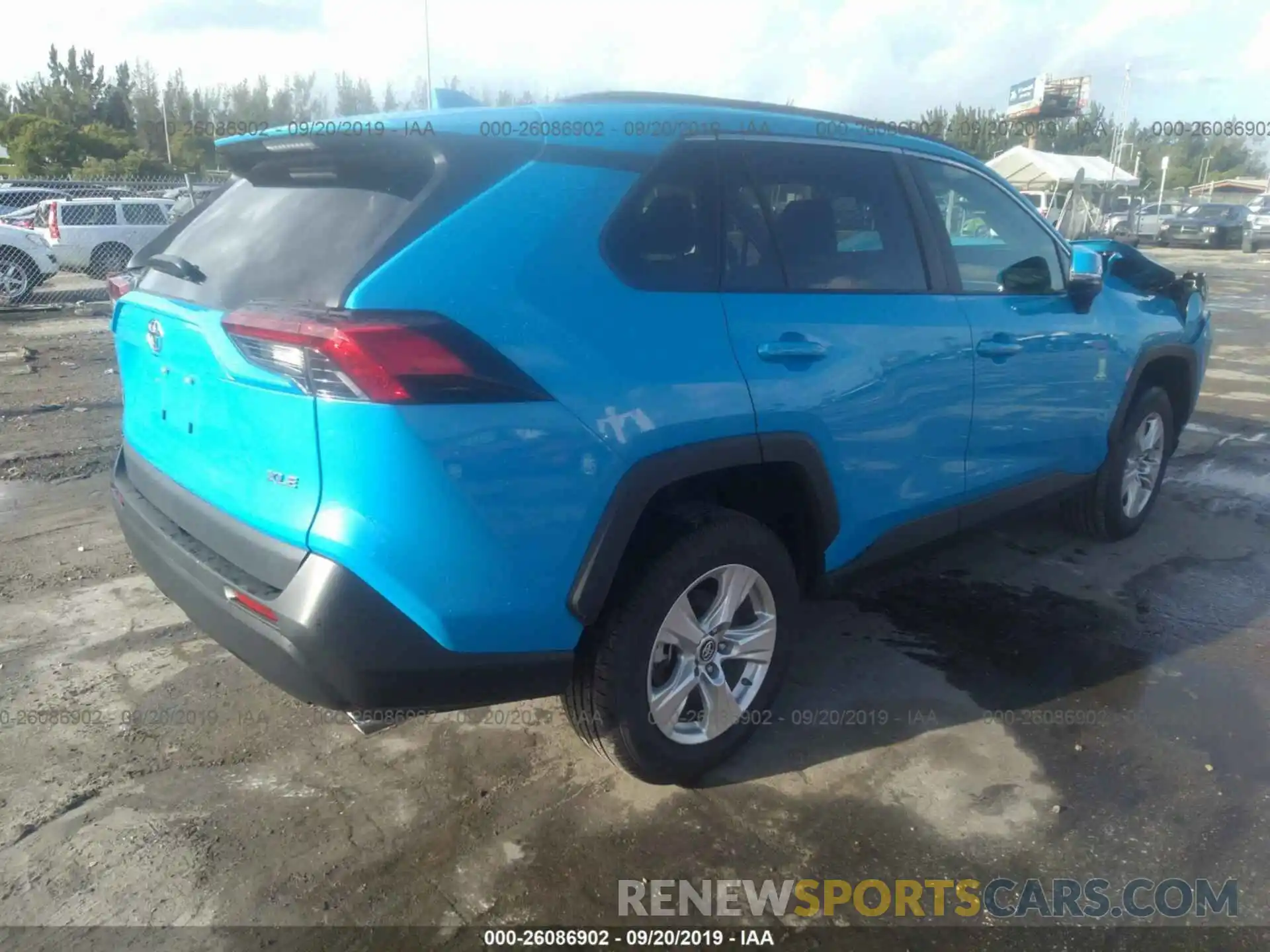 4 Photograph of a damaged car 2T3W1RFV7KW031291 TOYOTA RAV4 2019