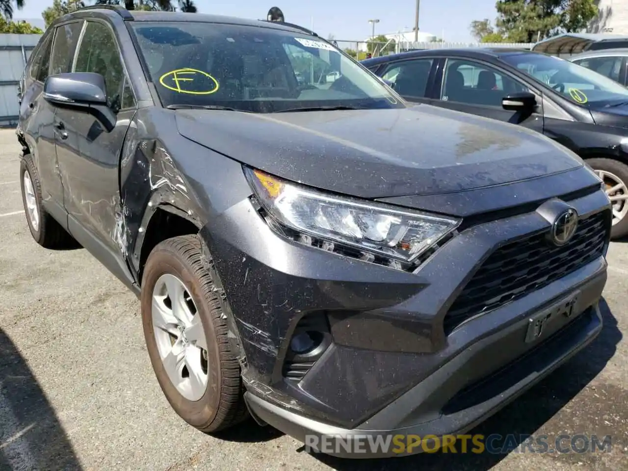 1 Photograph of a damaged car 2T3W1RFV7KW033848 TOYOTA RAV4 2019