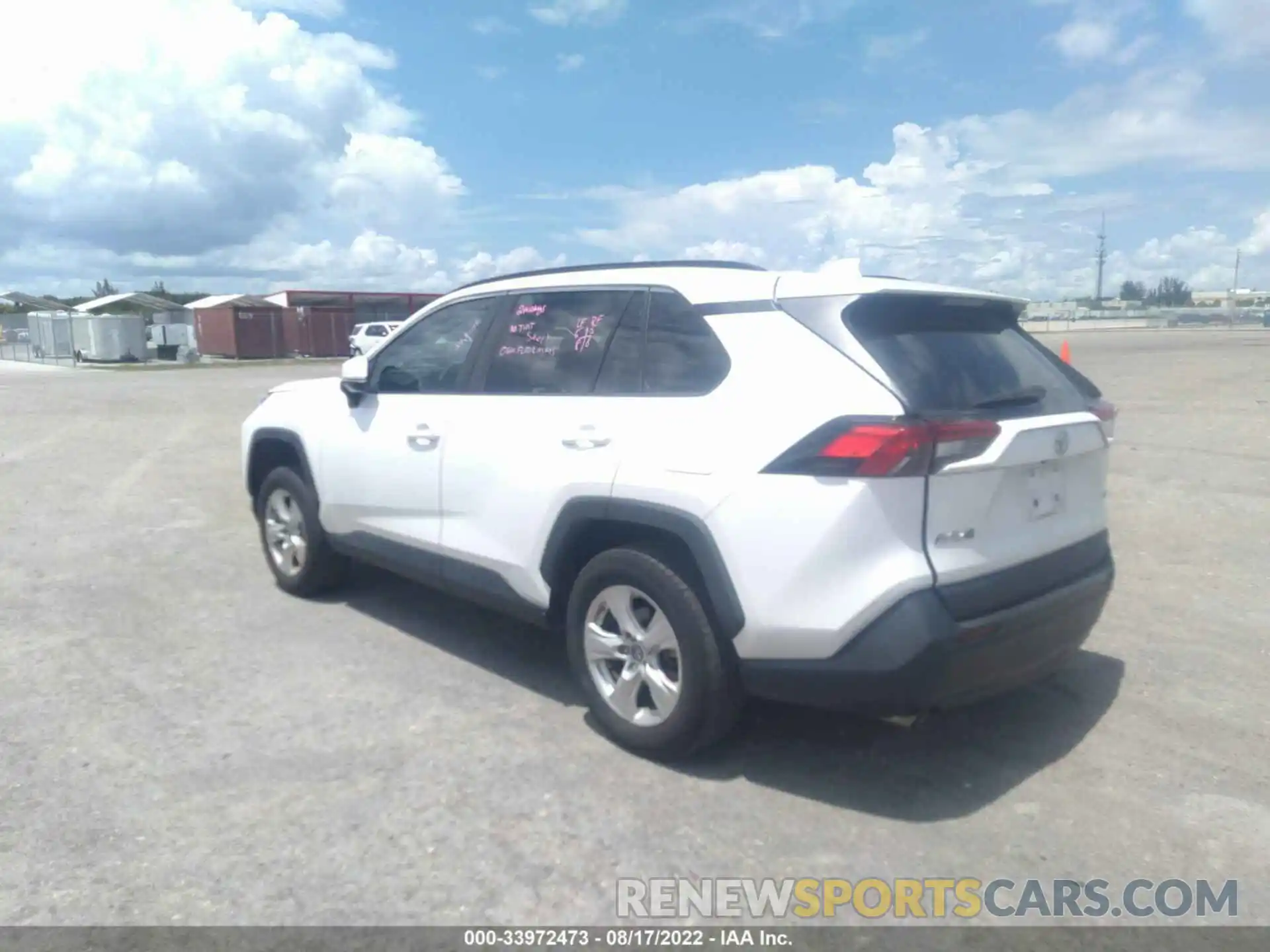 3 Photograph of a damaged car 2T3W1RFV7KW047183 TOYOTA RAV4 2019