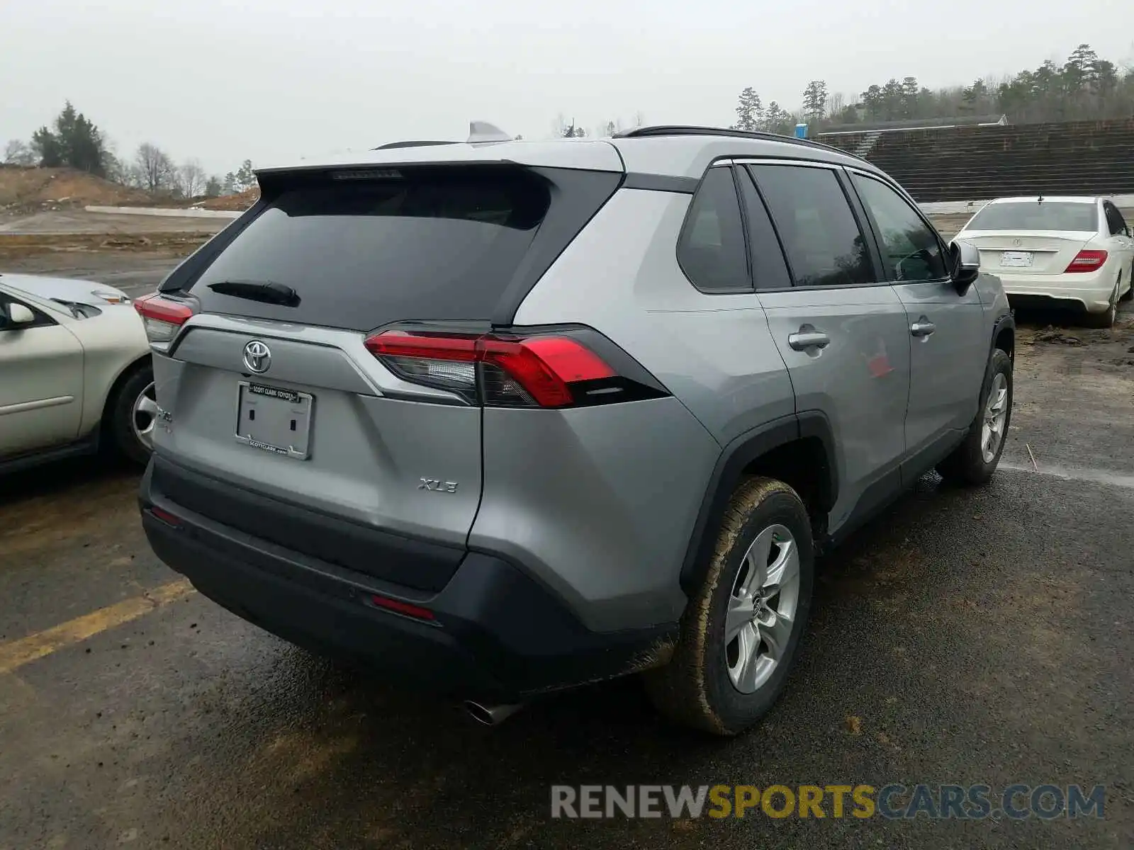 4 Photograph of a damaged car 2T3W1RFV7KW053534 TOYOTA RAV4 2019