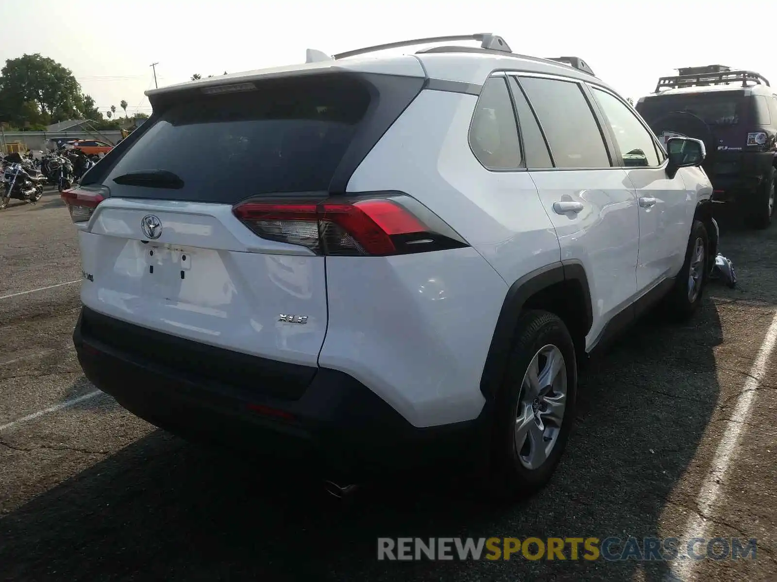 4 Photograph of a damaged car 2T3W1RFV8KC001900 TOYOTA RAV4 2019