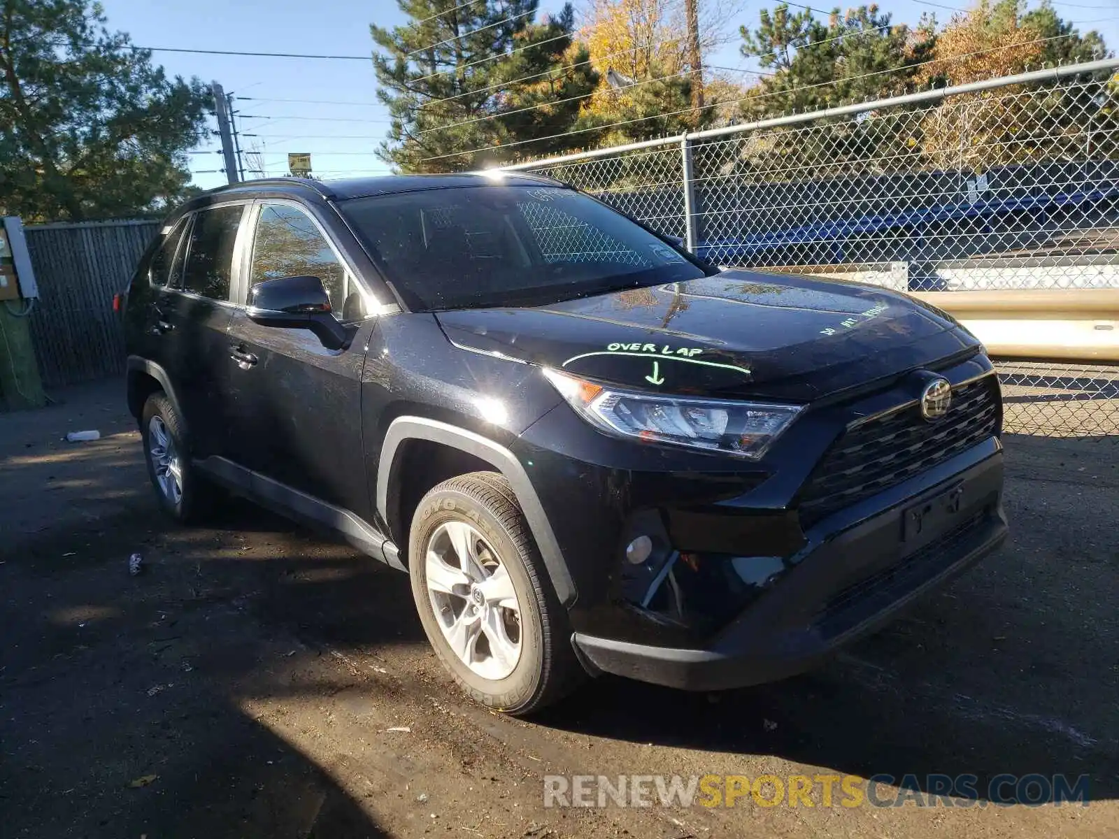 1 Photograph of a damaged car 2T3W1RFV8KC004375 TOYOTA RAV4 2019