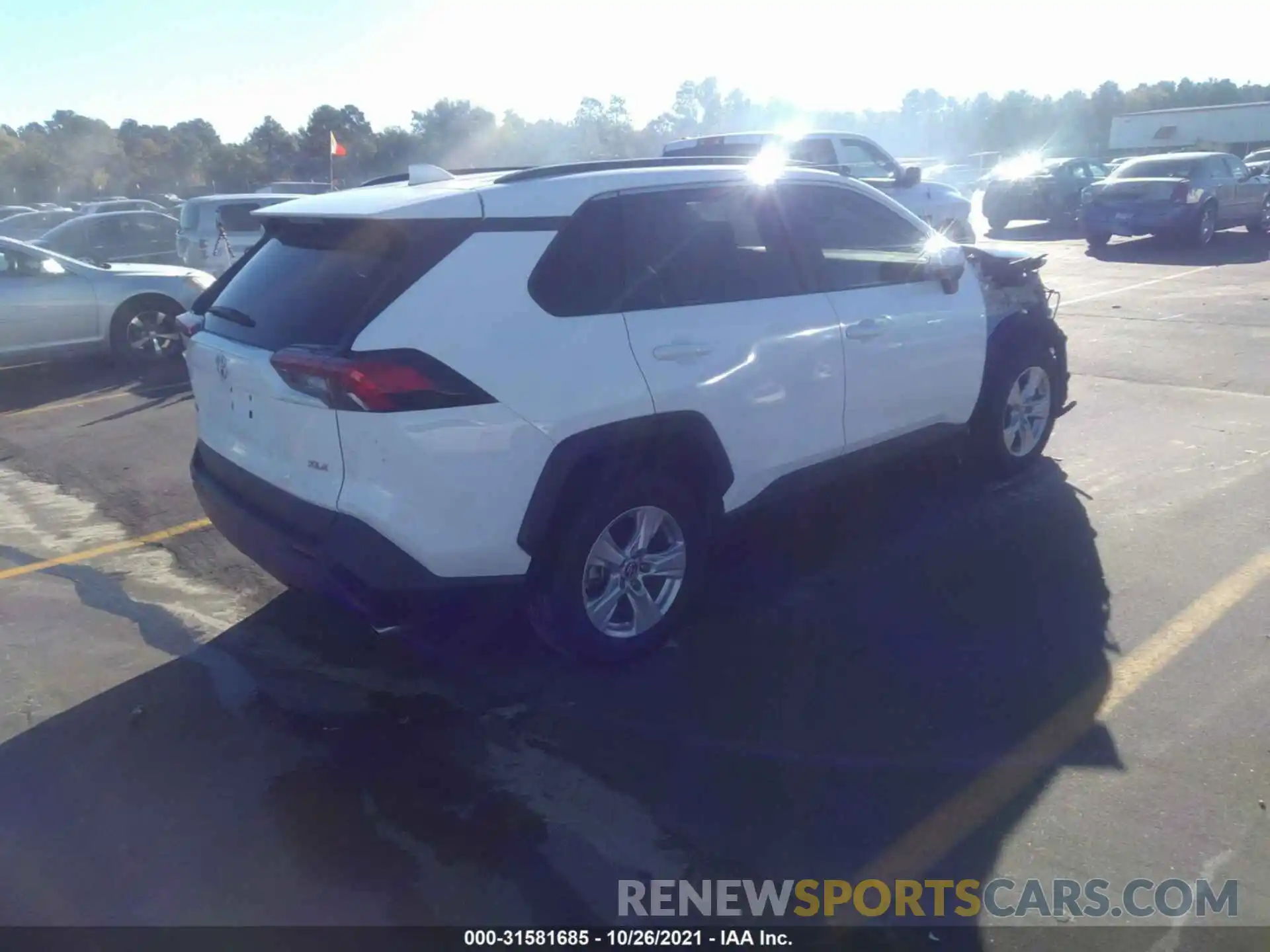 4 Photograph of a damaged car 2T3W1RFV8KC006112 TOYOTA RAV4 2019