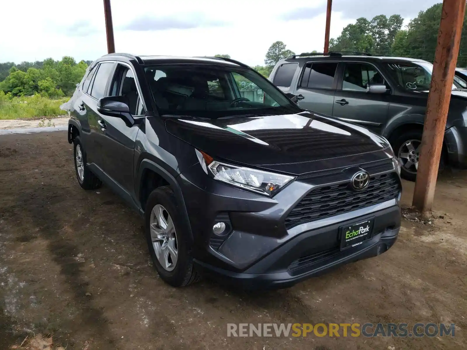 1 Photograph of a damaged car 2T3W1RFV8KC010502 TOYOTA RAV4 2019