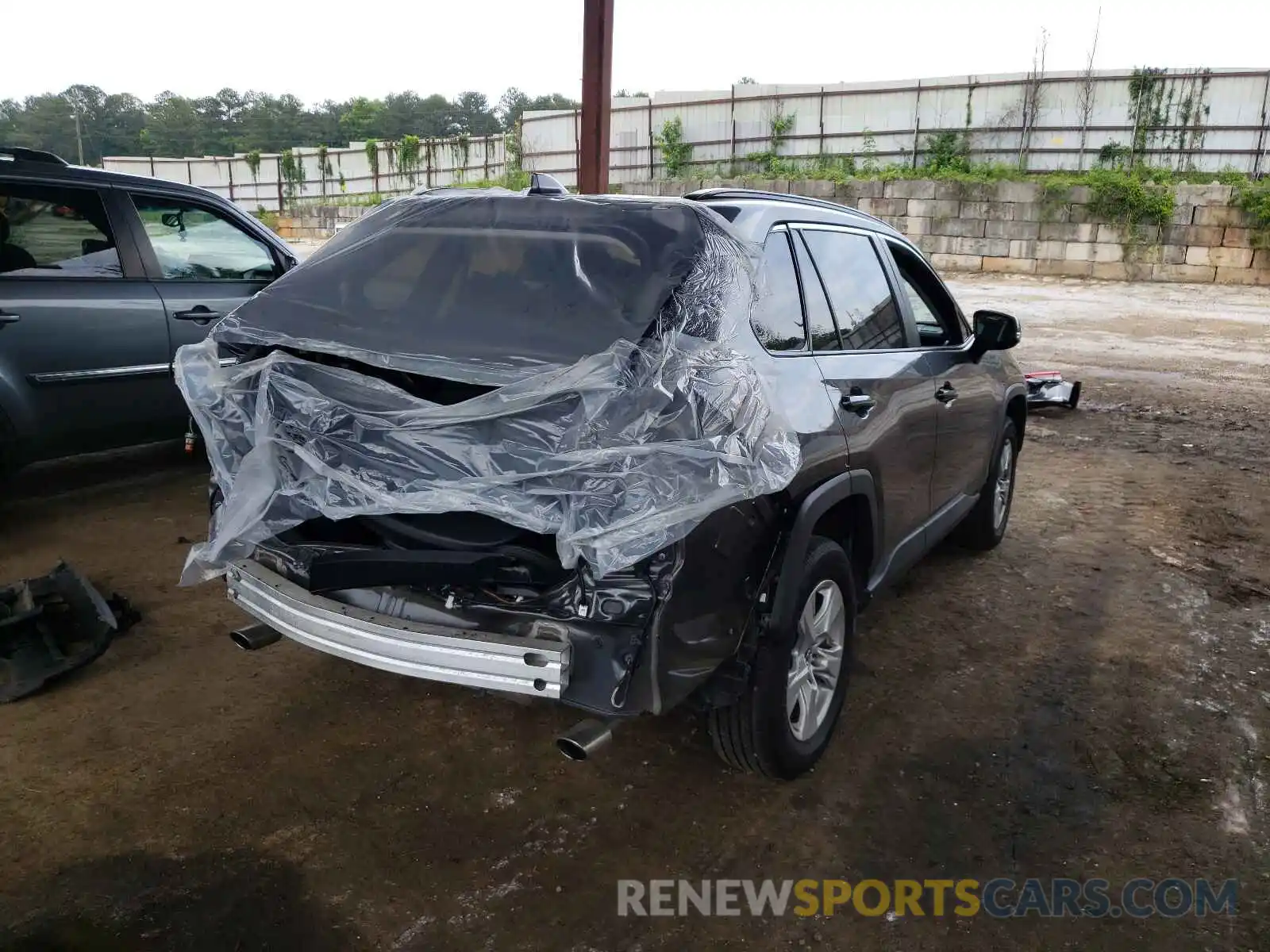 4 Photograph of a damaged car 2T3W1RFV8KC010502 TOYOTA RAV4 2019