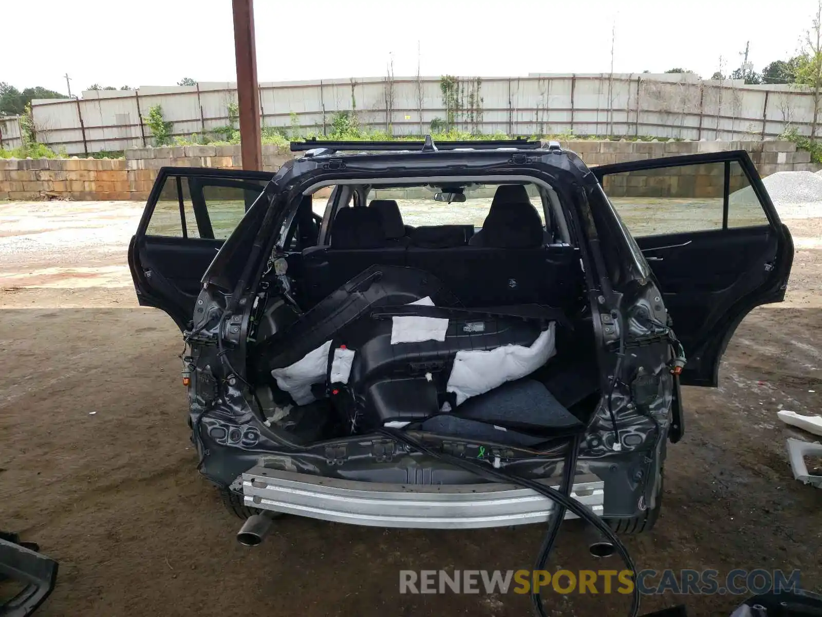 9 Photograph of a damaged car 2T3W1RFV8KC010502 TOYOTA RAV4 2019