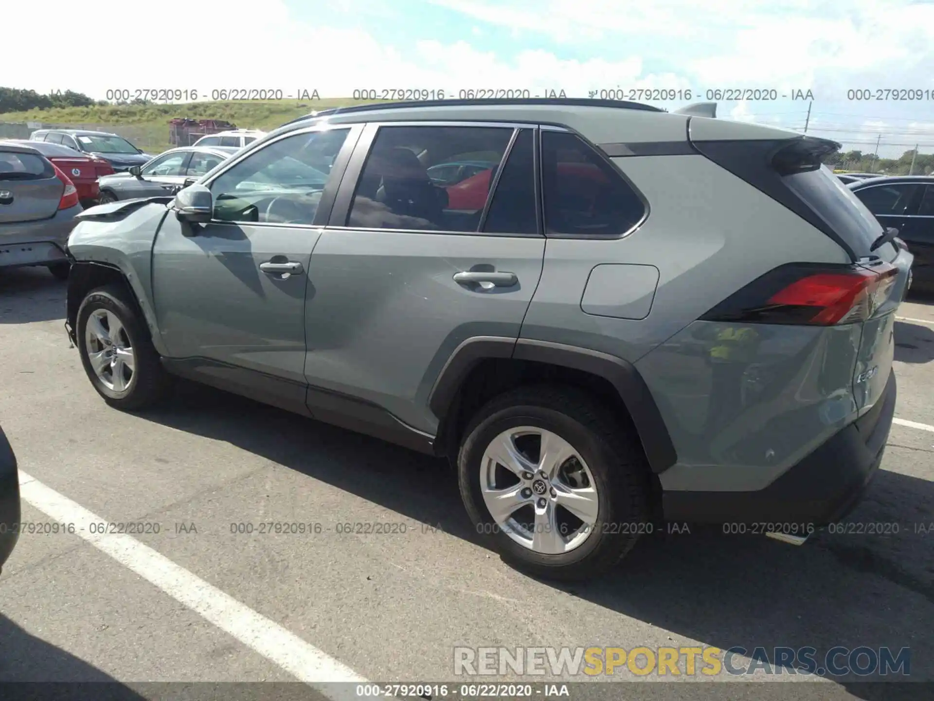 3 Photograph of a damaged car 2T3W1RFV8KC011679 TOYOTA RAV4 2019